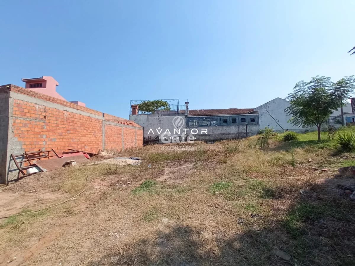 Terreno Amplo Pronto para Construir — Terreno à venda em São João, Santa Maria/RS