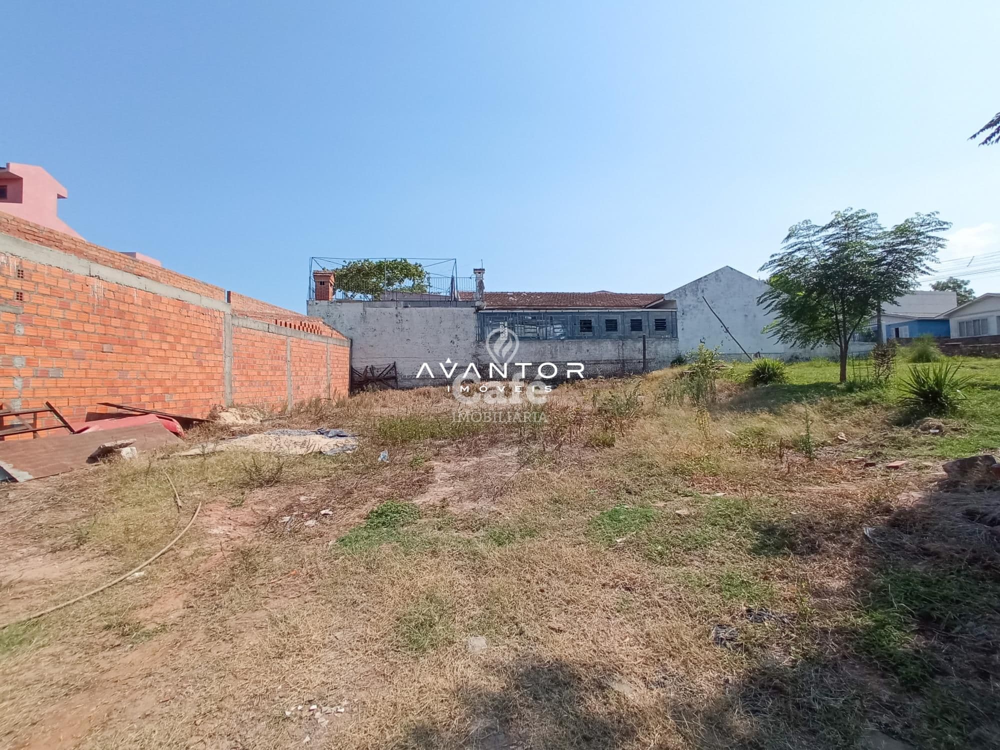 Terreno Amplo Pronto para Construir — Terreno à venda em São João, Santa Maria/RS