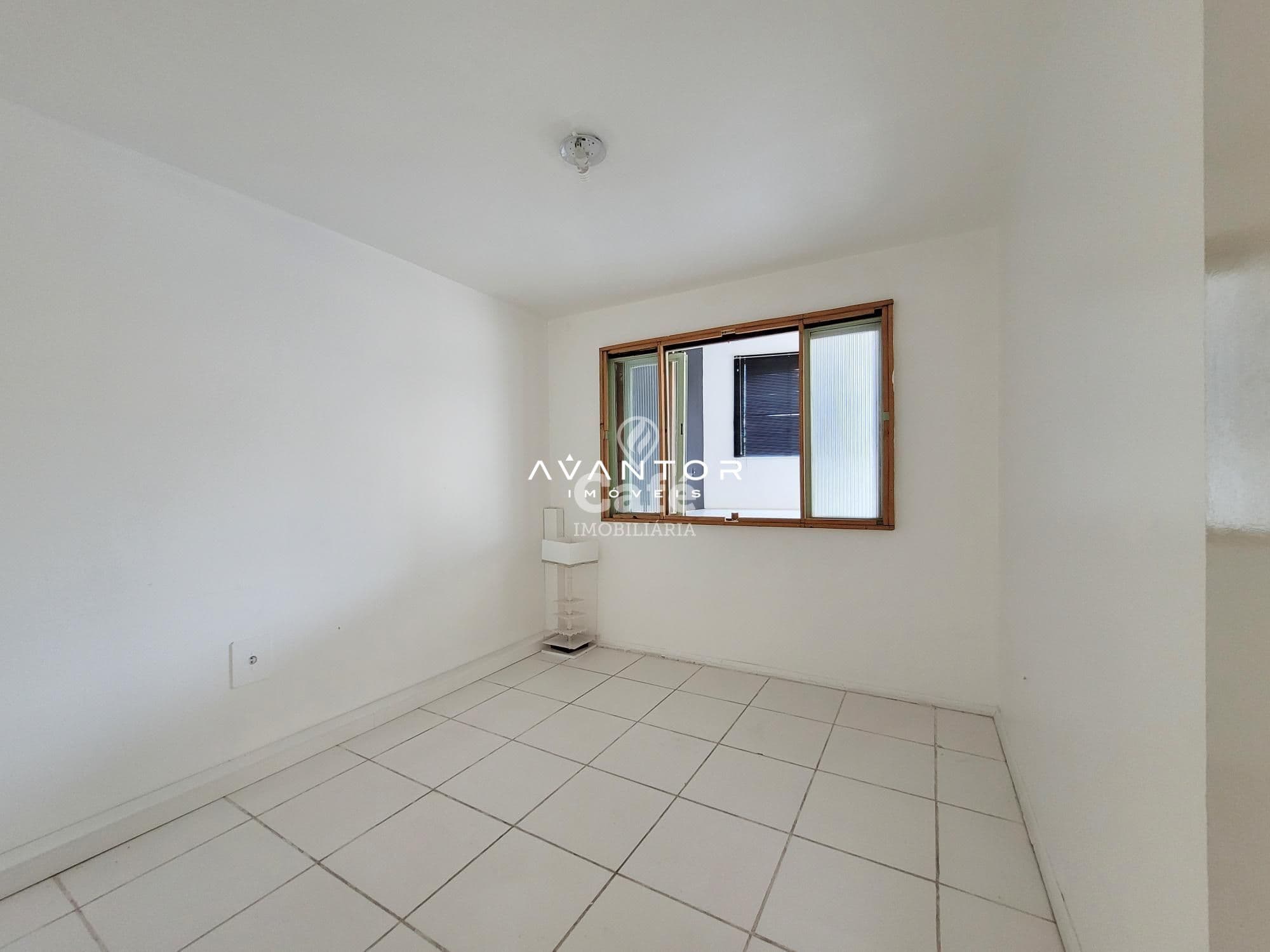 Sala Comercial com 14 salas à venda em Duque de Caxias, Santa Maria/RS — foto 7 de 41