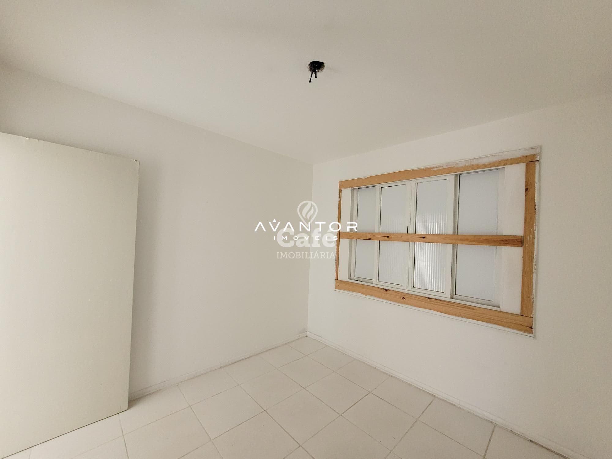 Sala Comercial com 14 salas à venda em Duque de Caxias, Santa Maria/RS — foto 13 de 41
