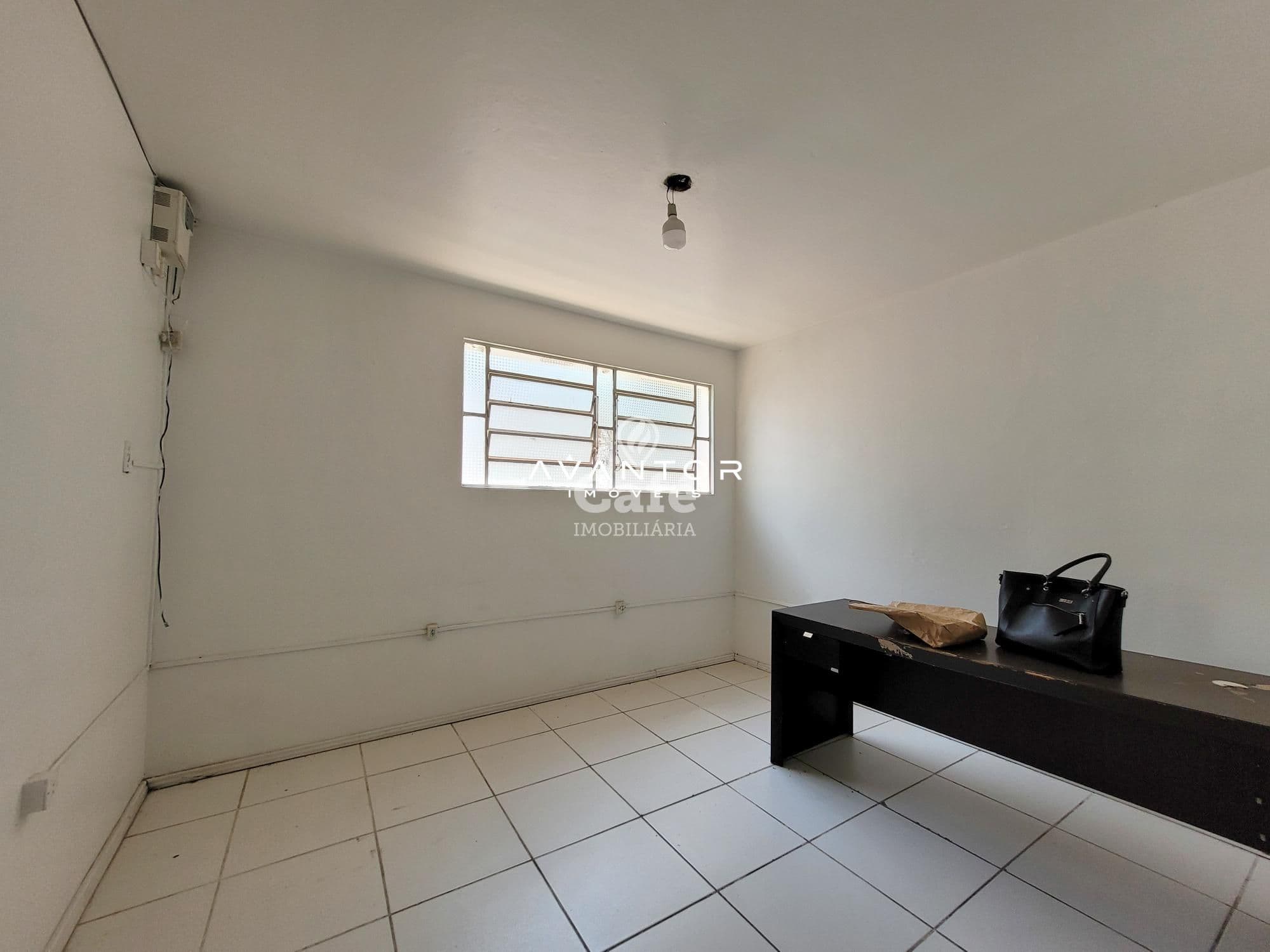 Sala Comercial com 14 salas à venda em Duque de Caxias, Santa Maria/RS — foto 16 de 41