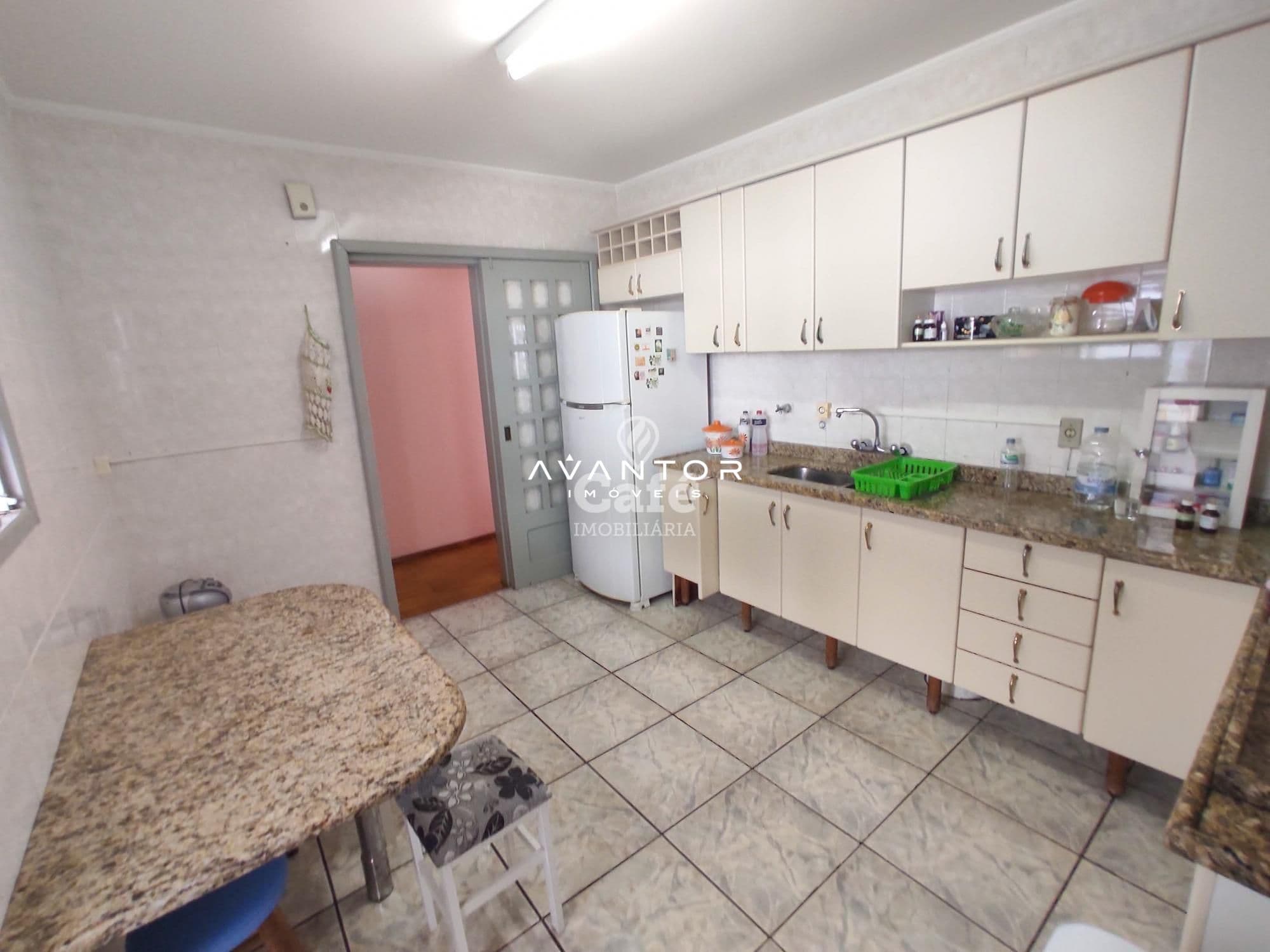 Apartamento 3 dormitórios mais dependência completa no centro de Santa Maria/RS — Apartamento com 3 quartos à venda em Centro, Santa Maria/RS