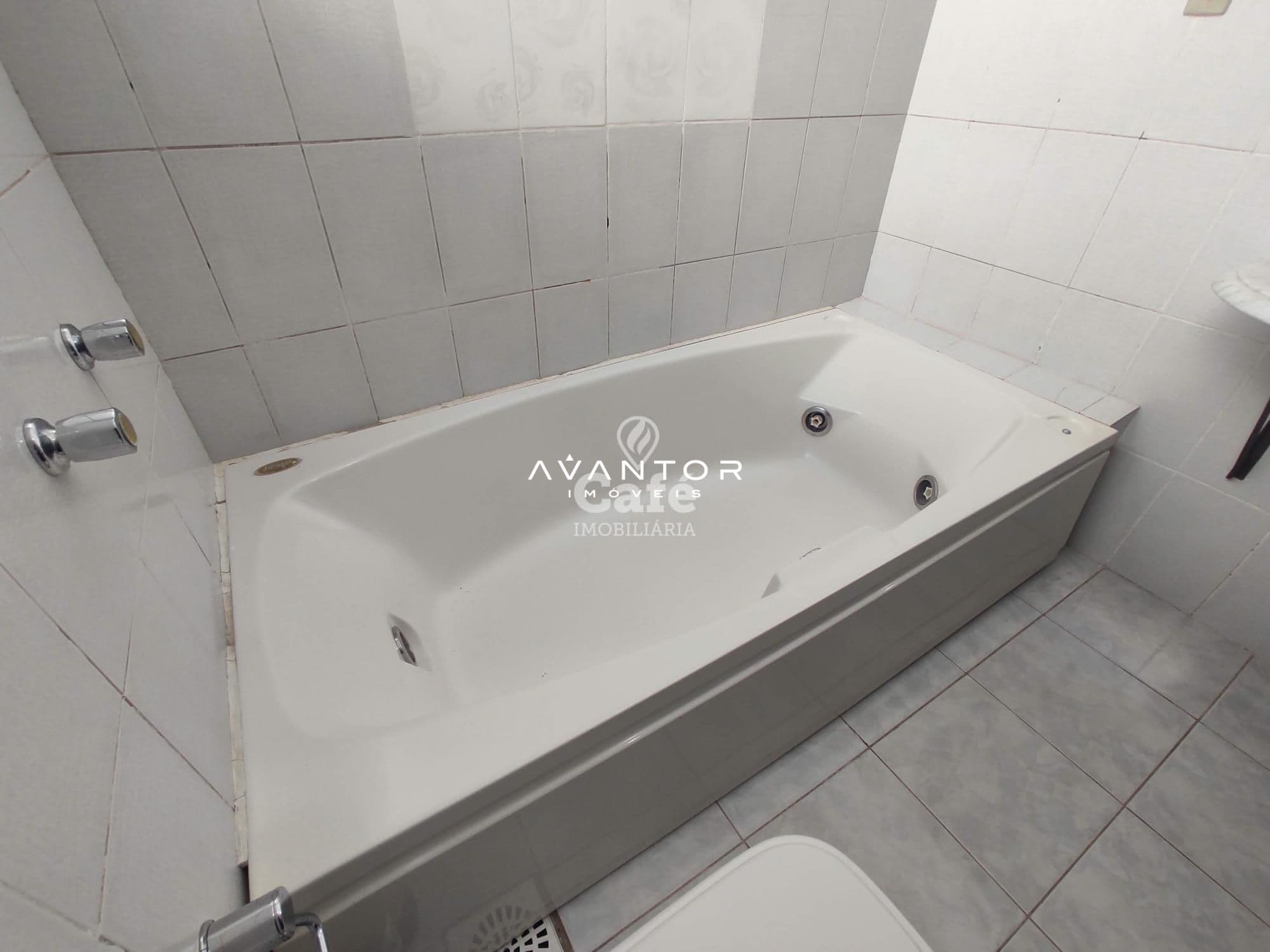 Apartamento 3 dormitórios mais dependência completa no centro de Santa Maria/RS — Apartamento com 3 quartos à venda em Centro, Santa Maria/RS