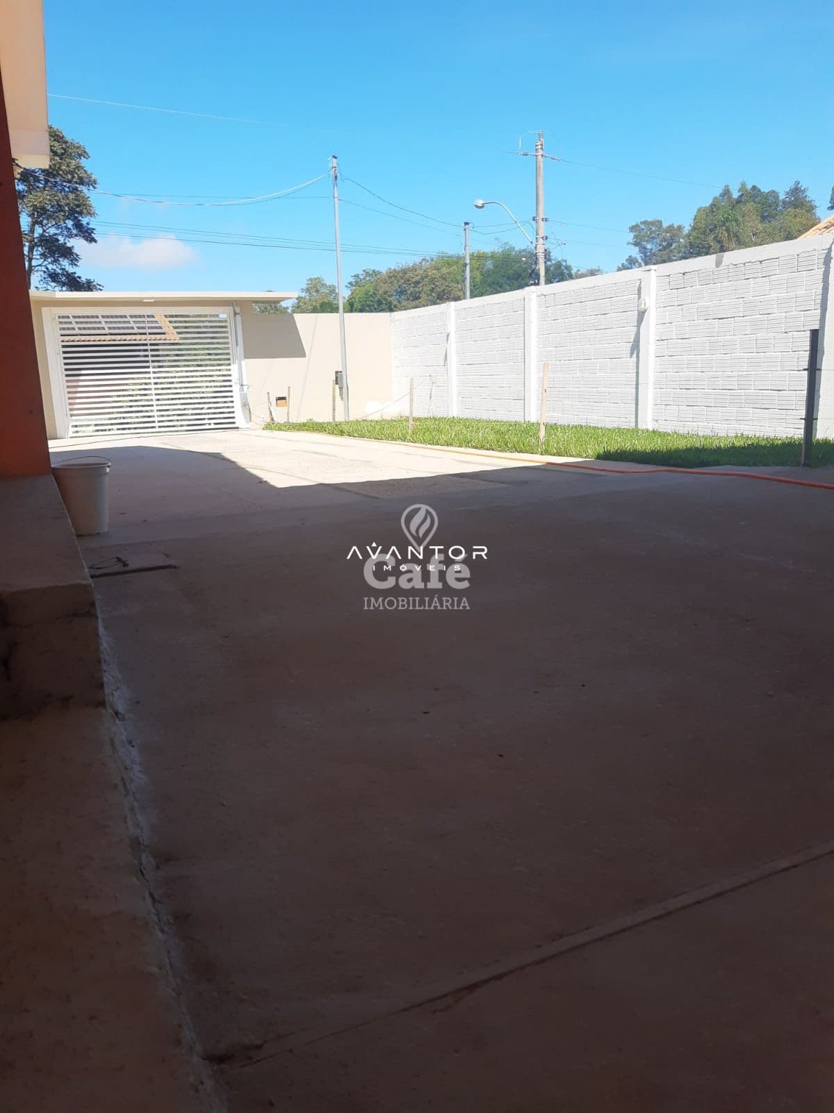 Casa em Itaara de 2 Dormitórios, Sala de Estar, Lareira, Banheiro Social, Cozinha, Área de — Casa com 2 quartos à venda em Etelvina, Itaara/RS