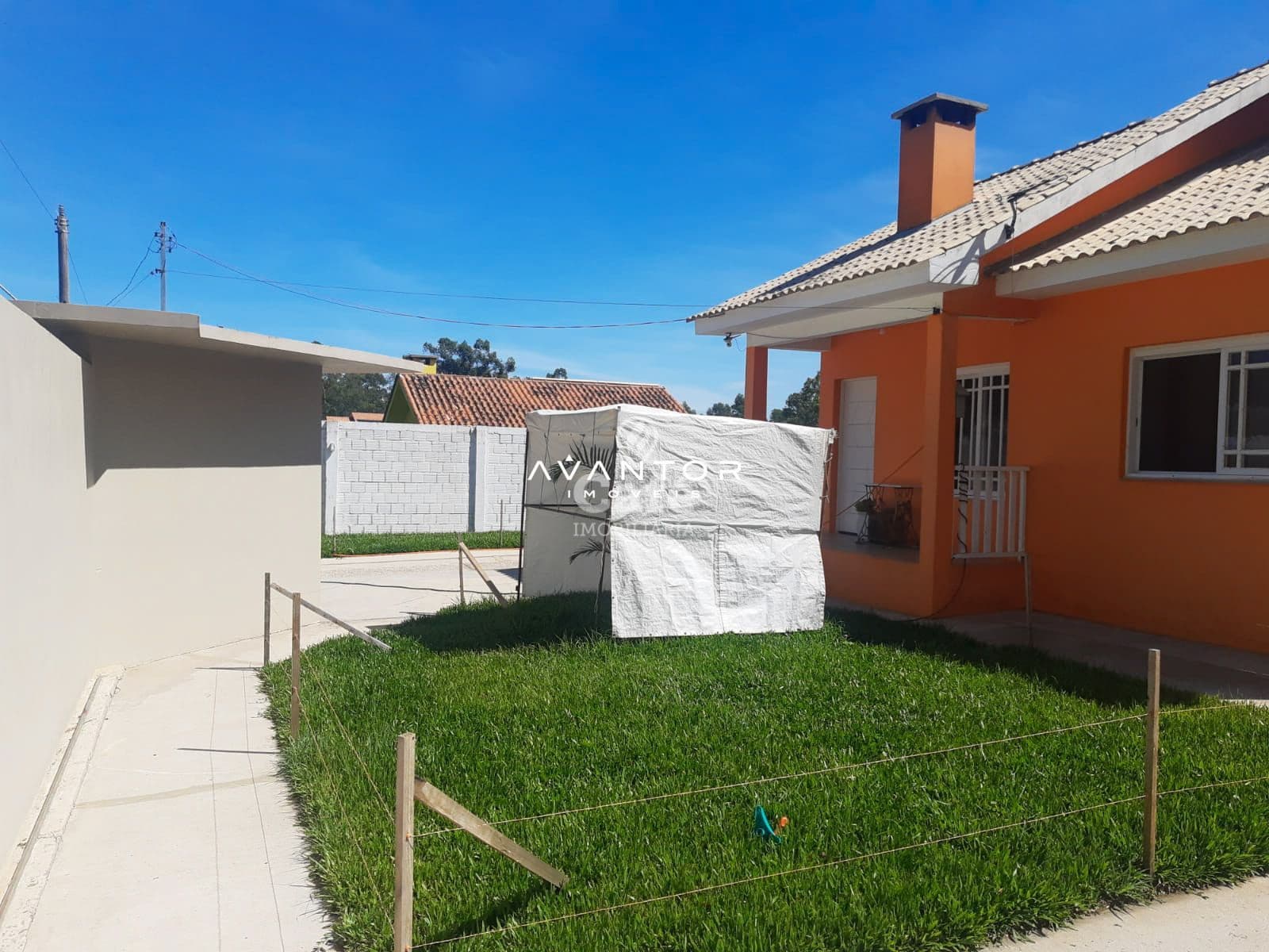 Casa em Itaara de 2 Dormitórios, Sala de Estar, Lareira, Banheiro Social, Cozinha, Área de — Casa com 2 quartos à venda em Etelvina, Itaara/RS