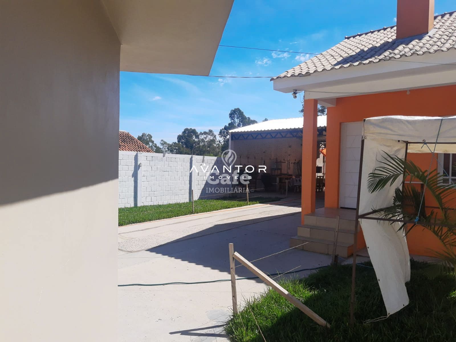 Casa em Itaara de 2 Dormitórios, Sala de Estar, Lareira, Banheiro Social, Cozinha, Área de — Casa com 2 quartos à venda em Etelvina, Itaara/RS