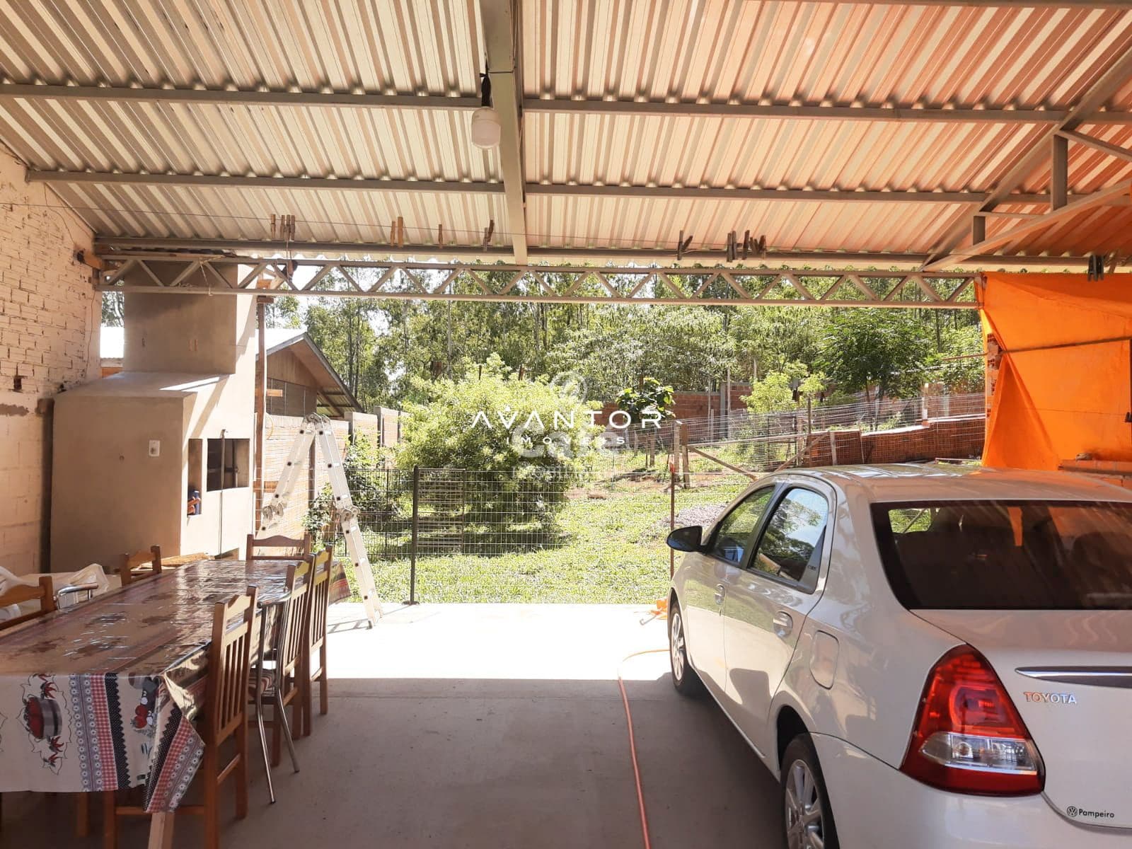 Casa em Itaara de 2 Dormitórios, Sala de Estar, Lareira, Banheiro Social, Cozinha, Área de — Casa com 2 quartos à venda em Etelvina, Itaara/RS