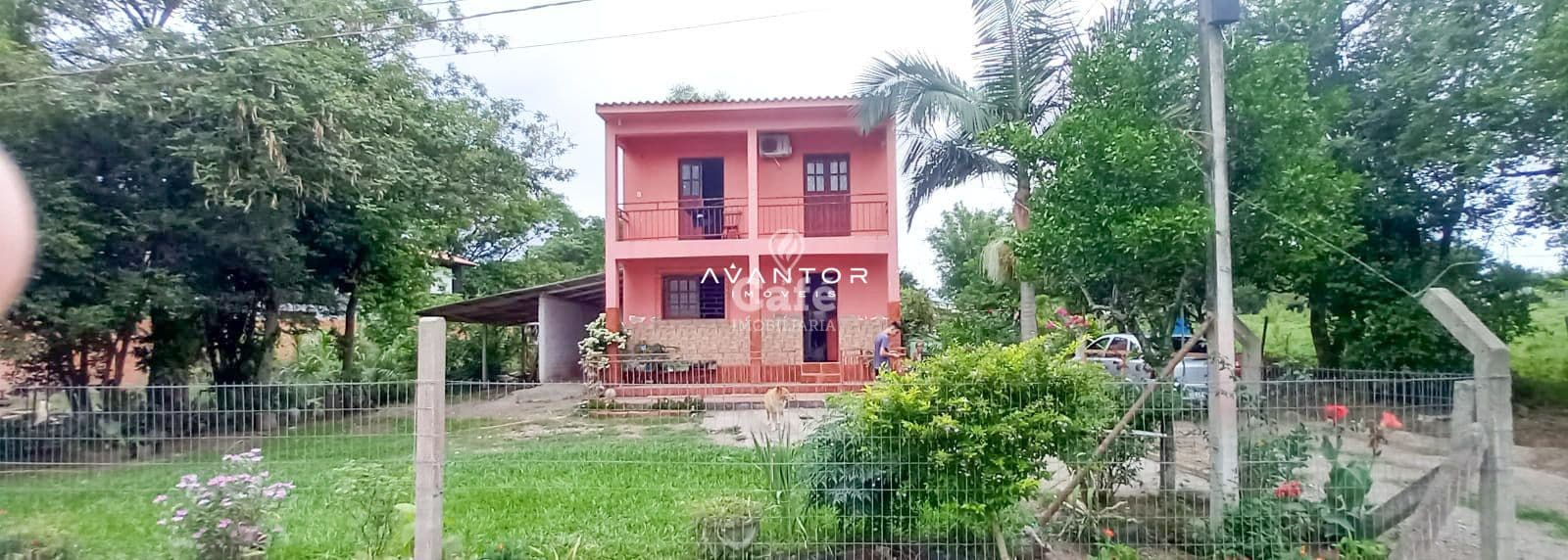 Fachada da casa com dois andares — Casa com 3 quartos à venda em Camobi, Santa Maria/RS
