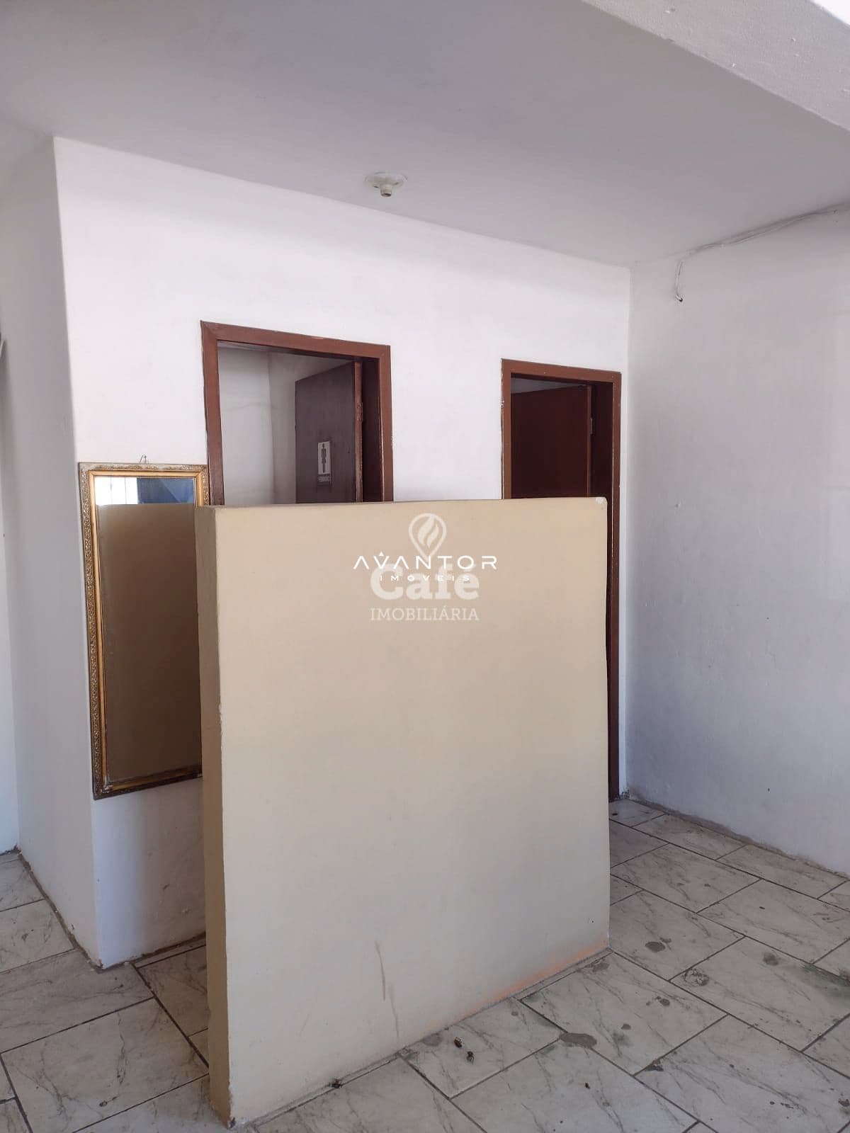 Ponto Comercial para Alugar com 110 m², (1) Sala Ampla, (2) Banheiros, Cozinha e Churrsque — Loja com 2 salas para alugar em Divina Providência, Santa Maria/RS