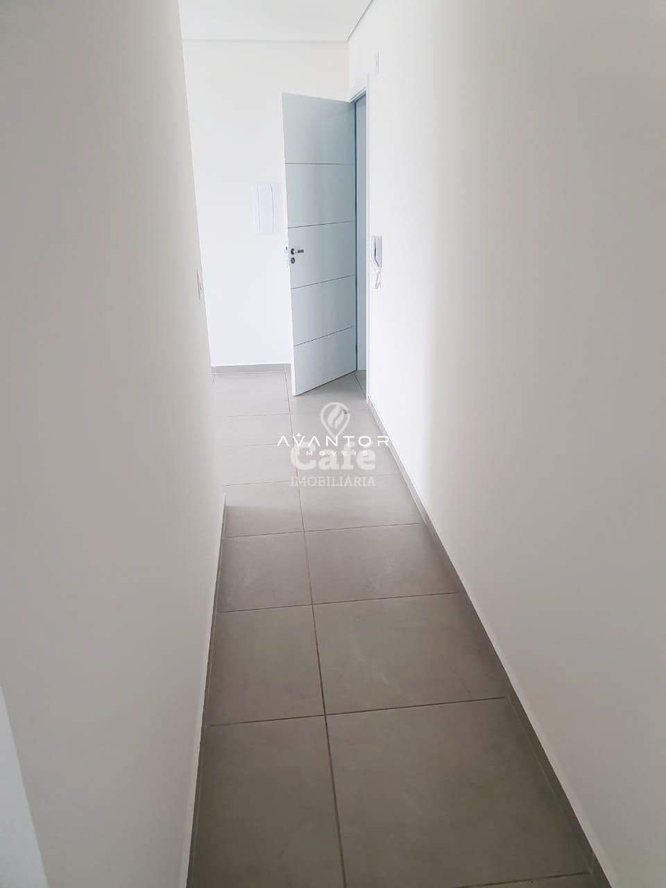 Apartamento De 2 Dormitórios, Sala de Estar, Banheiro Social, Cozinha, Área de Serviço e G — Apartamento com 2 quartos à venda em Camobi, Santa Maria/RS