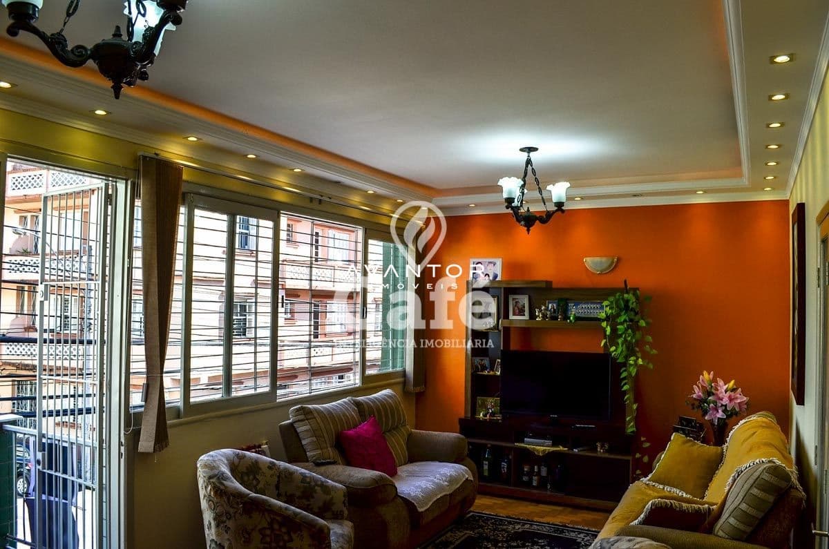 Apartamento amplo bem arejado! No centro da Cidade — Apartamento com 4 quartos à venda em Centro, Santa Maria/RS