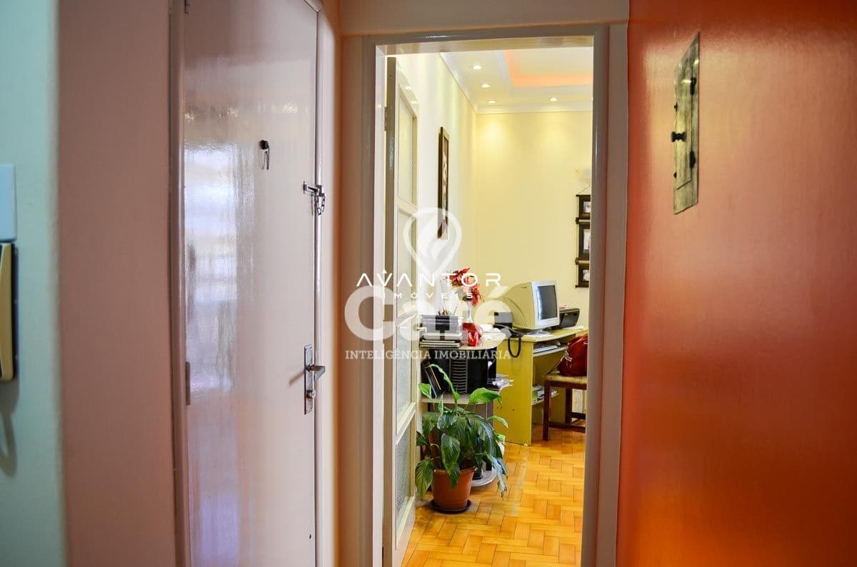 Apartamento amplo bem arejado! No centro da Cidade — Apartamento com 4 quartos à venda em Centro, Santa Maria/RS