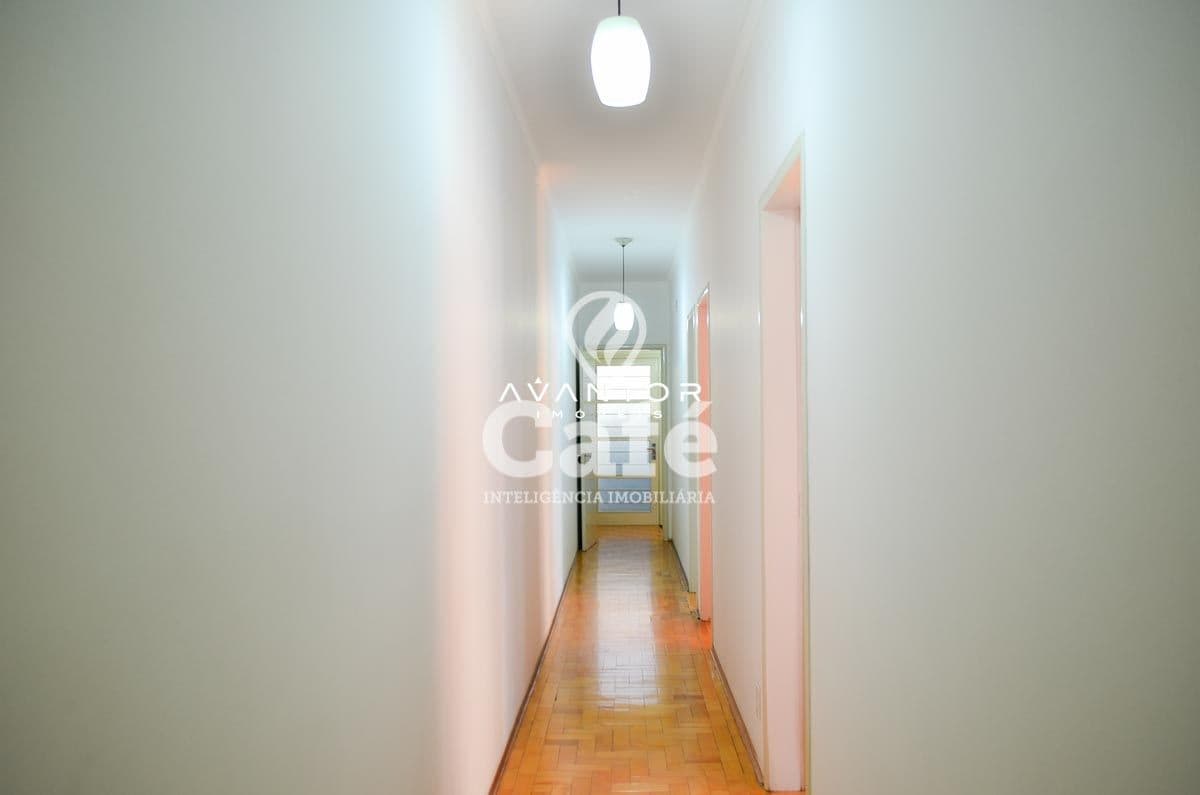 Apartamento amplo bem arejado! No centro da Cidade — Apartamento com 4 quartos à venda em Centro, Santa Maria/RS