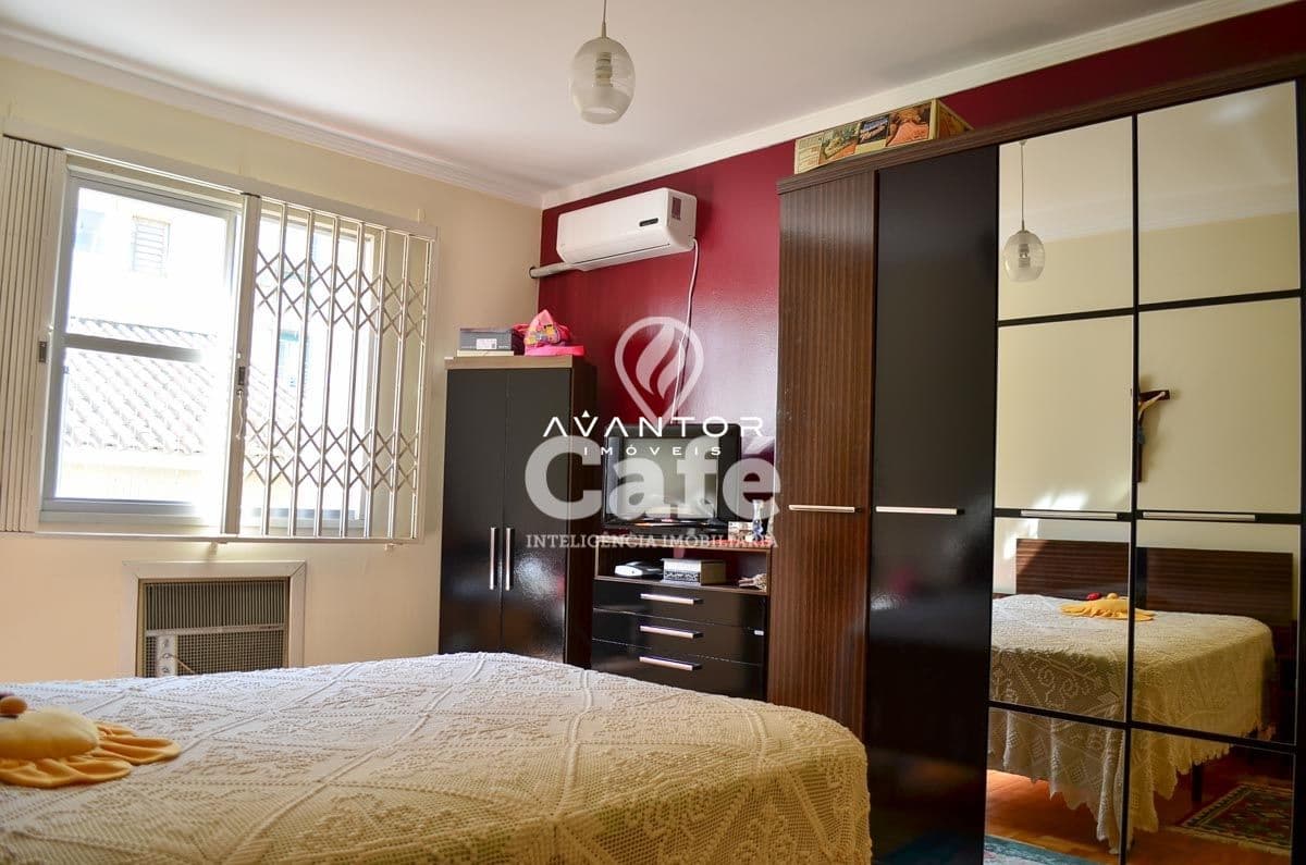 Apartamento amplo bem arejado! No centro da Cidade — Apartamento com 4 quartos à venda em Centro, Santa Maria/RS