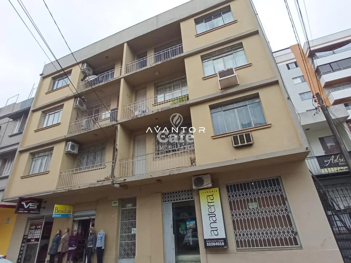 Apartamento Central De 2 Dormitórios, Sala Ampla, 2 Banheiros, Dependência de Empregada, C — Apartamento com 2 quartos à venda em Bonfim, Santa Maria/RS