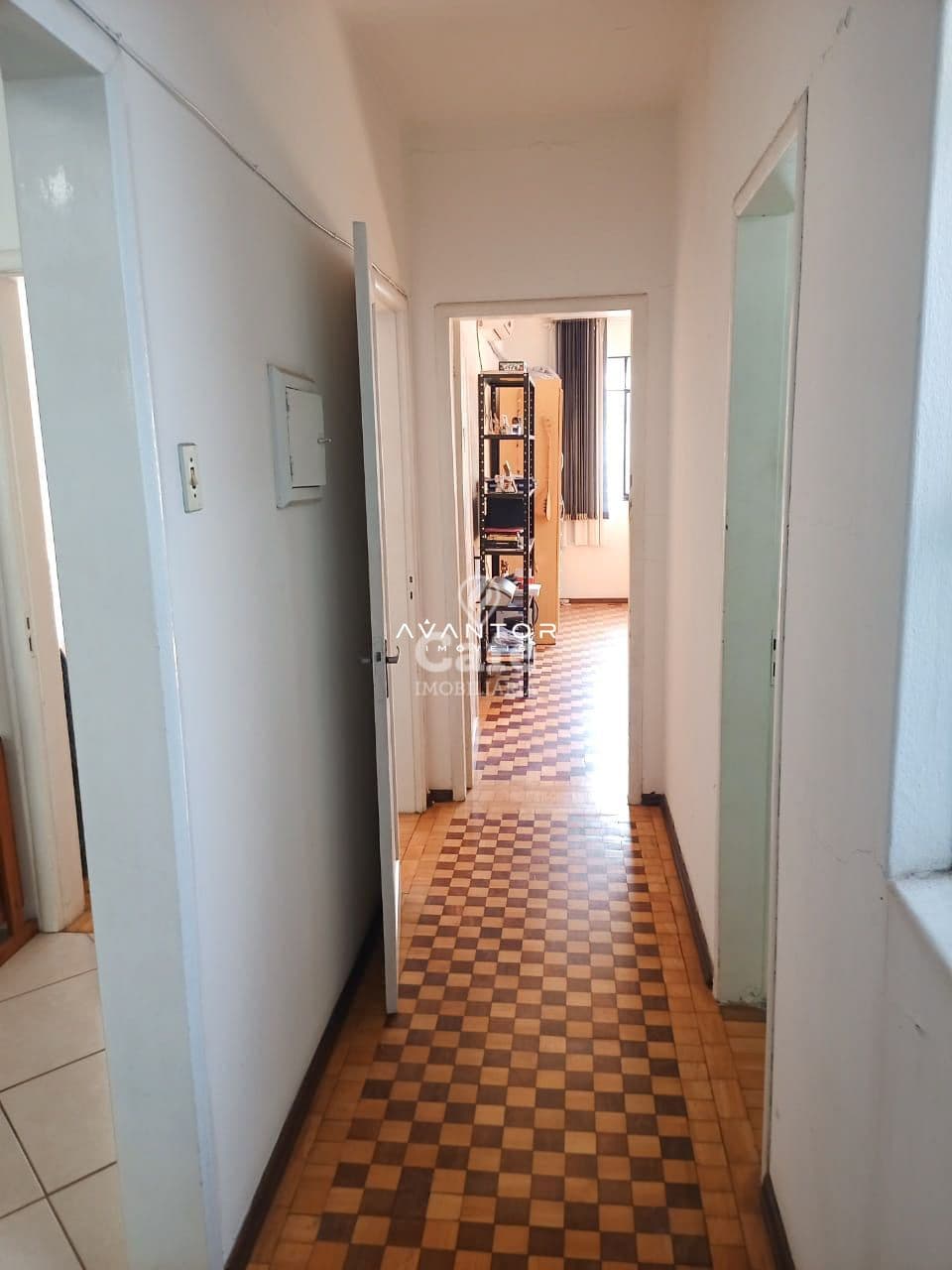 Apartamento Central De 2 Dormitórios, Sala Ampla, 2 Banheiros, Dependência de Empregada, C — Apartamento com 2 quartos à venda em Bonfim, Santa Maria/RS