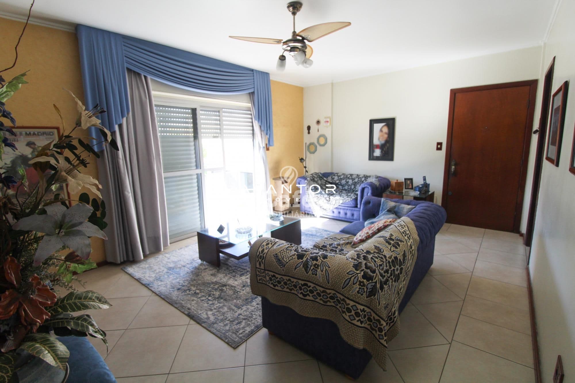 Amplo apartamento,com 3 dormitórios,sendo 1 suíte,escritório,sacada e duas vagas de garage — Apartamento com 4 quartos à venda em Nossa Senhora de Fátima, Santa Maria/RS