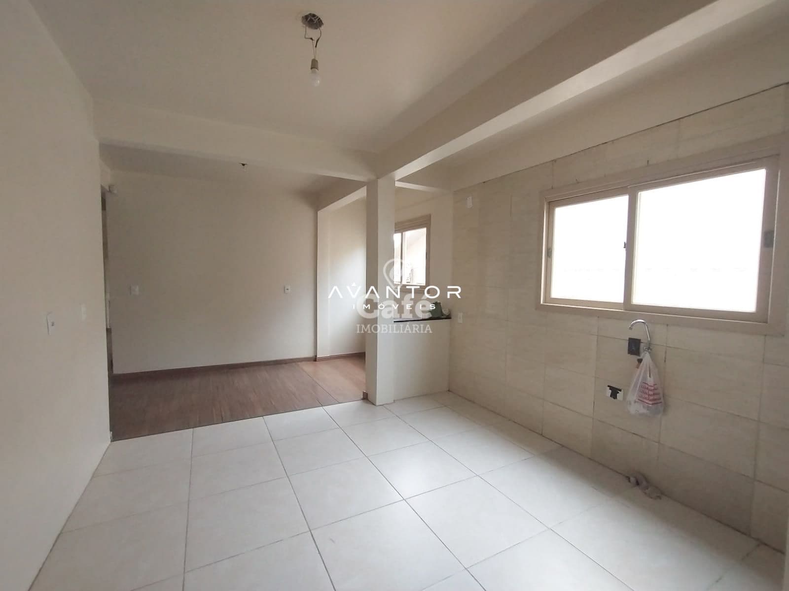 Belissima casa no bairro novo horizonte — Casa com 3 quartos à venda em Camobi, Santa Maria/RS