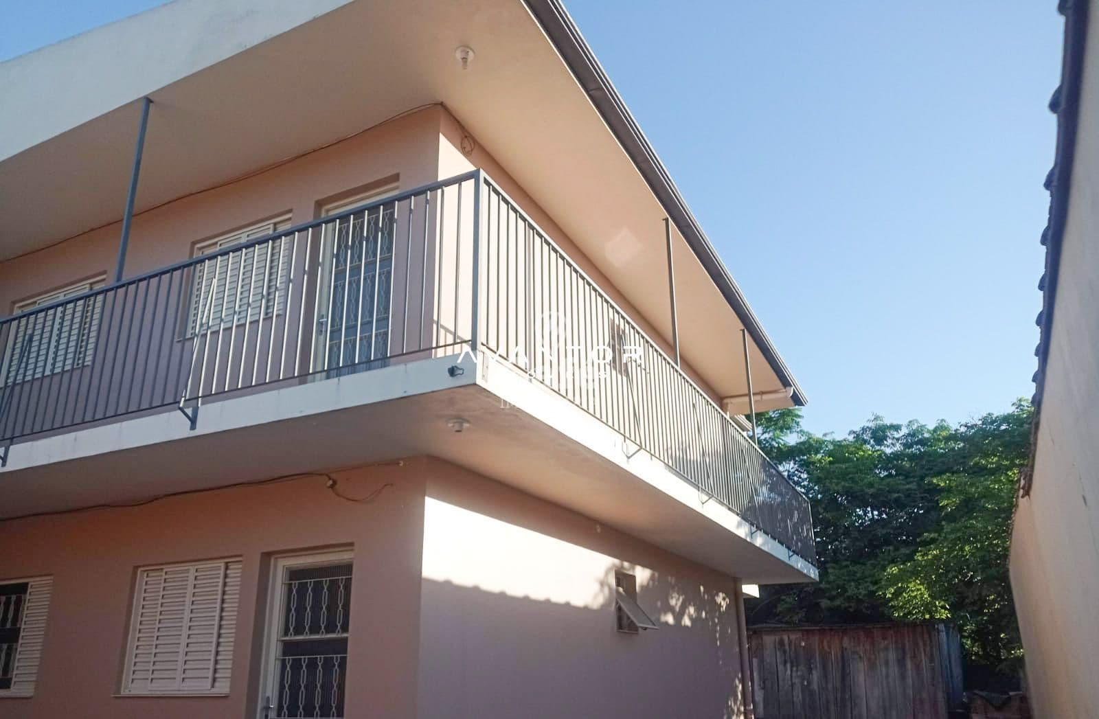 Apartamento De 2 Dormitórios, Sala de Estar, Banheiro Social, Cozinha, Área de Serviço, Sa — Apartamento com 2 quartos à venda em Carolina, Santa Maria/RS