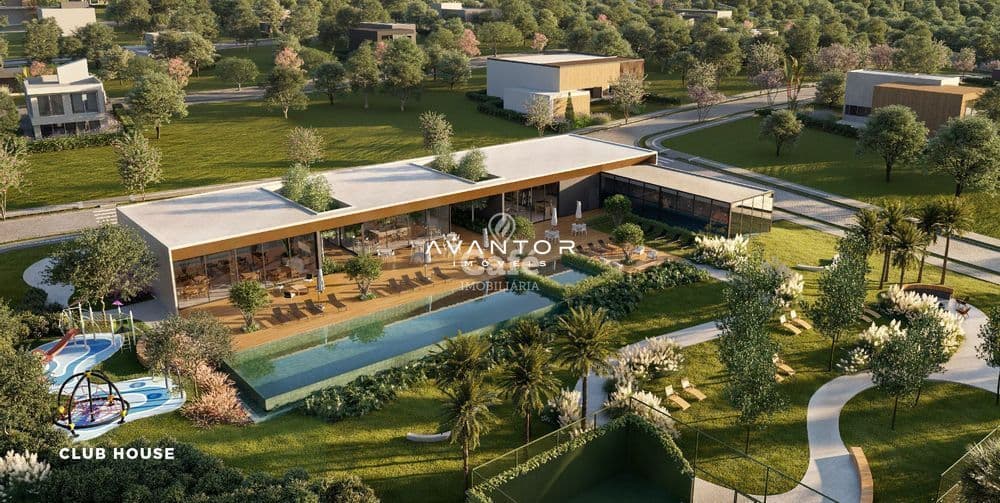 Fachada da casa com piscina — Terreno à venda no CASAVIVA, em Camobi, Santa Maria/RS