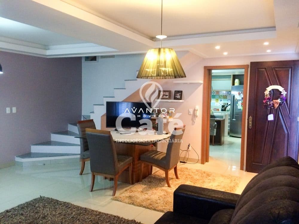 Sala de estar integrada com escada — Casa com 4 quartos à venda em São José, Santa Maria/RS
