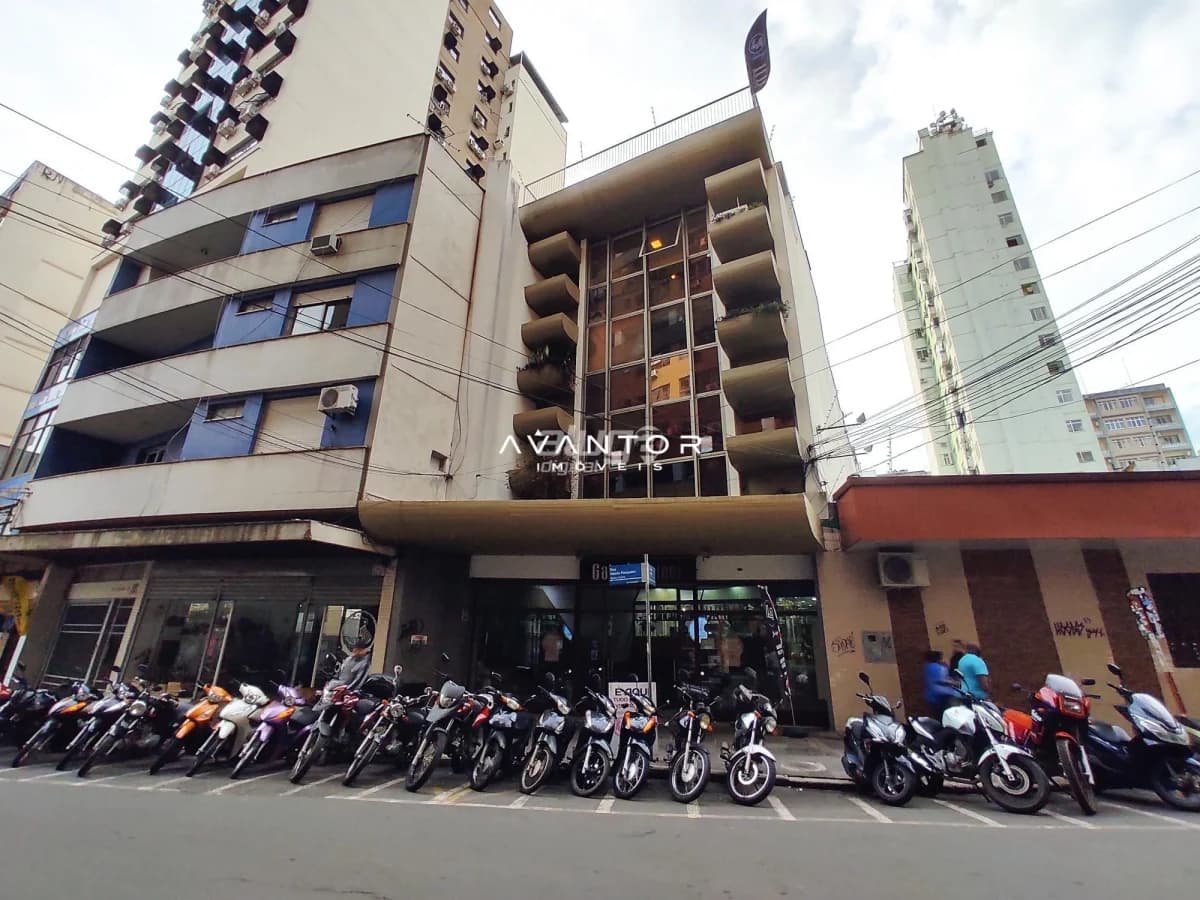 Fachada do prédio com garagem — Sala Comercial com 2 salas para alugar em Centro, Santa Maria/RS