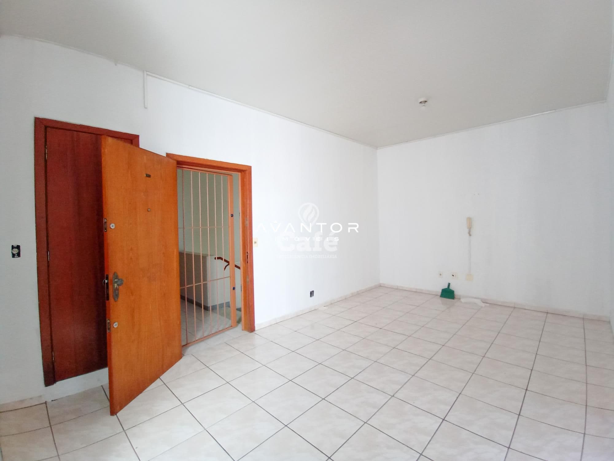 Sala Comercial com 3 salas à venda em Centro, Santa Maria/RS — foto 9 de 15