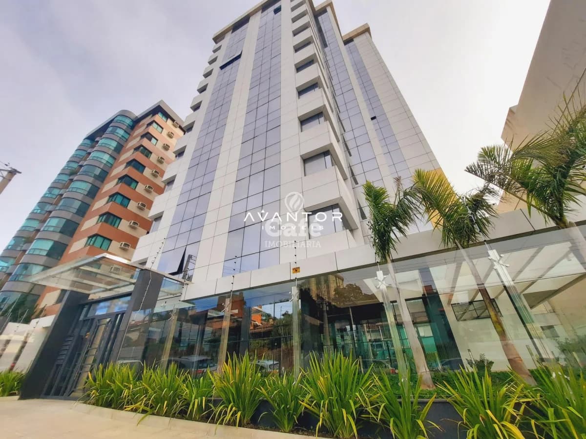 Fachada do prédio com entrada — Apartamento com 3 quartos à venda em Nossa Senhora Medianeira, Santa Maria/RS