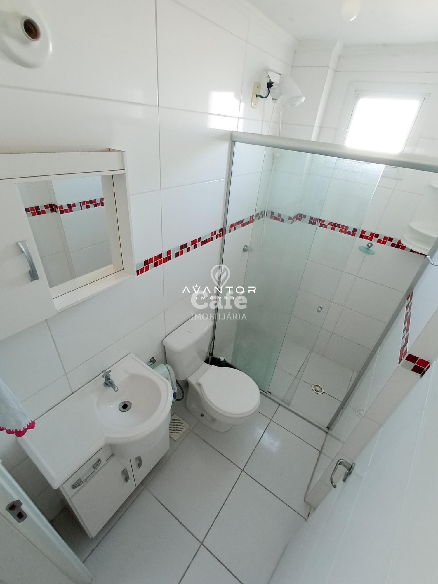 Apartamento no Centro, Mobiliado De 1 Dormitório, Sala e Cozinha Conjugadas, Banheiro Soci — Apartamento com 1 quarto à venda em Centro, Santa Maria/RS