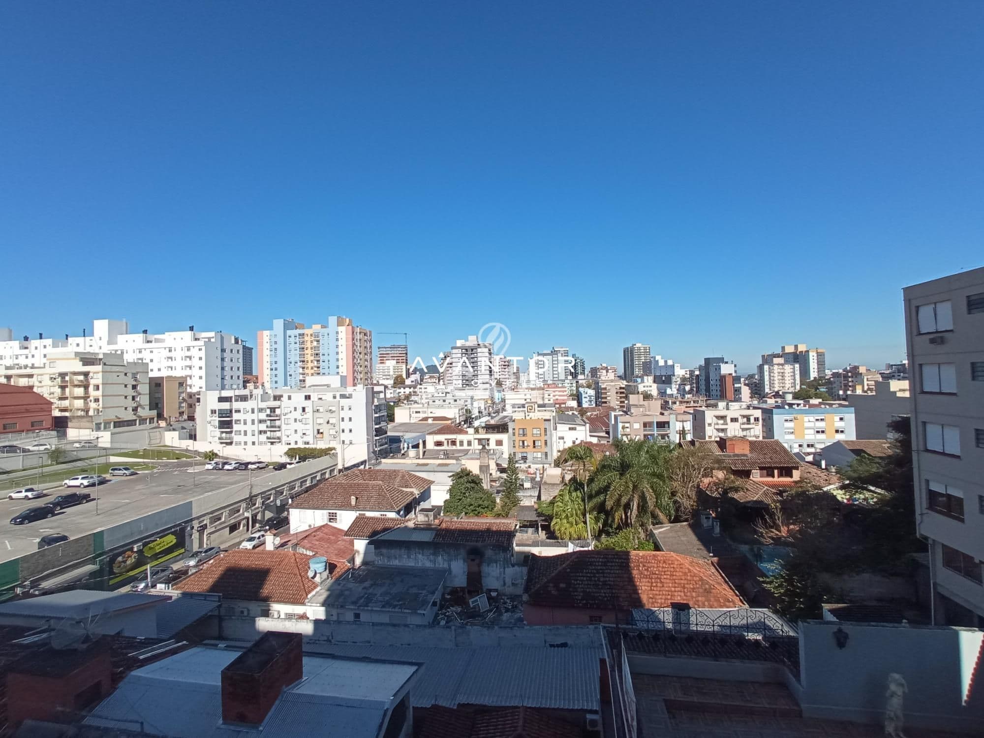 Apartamento no Centro, Mobiliado De 1 Dormitório, Sala e Cozinha Conjugadas, Banheiro Soci — Apartamento com 1 quarto à venda em Centro, Santa Maria/RS