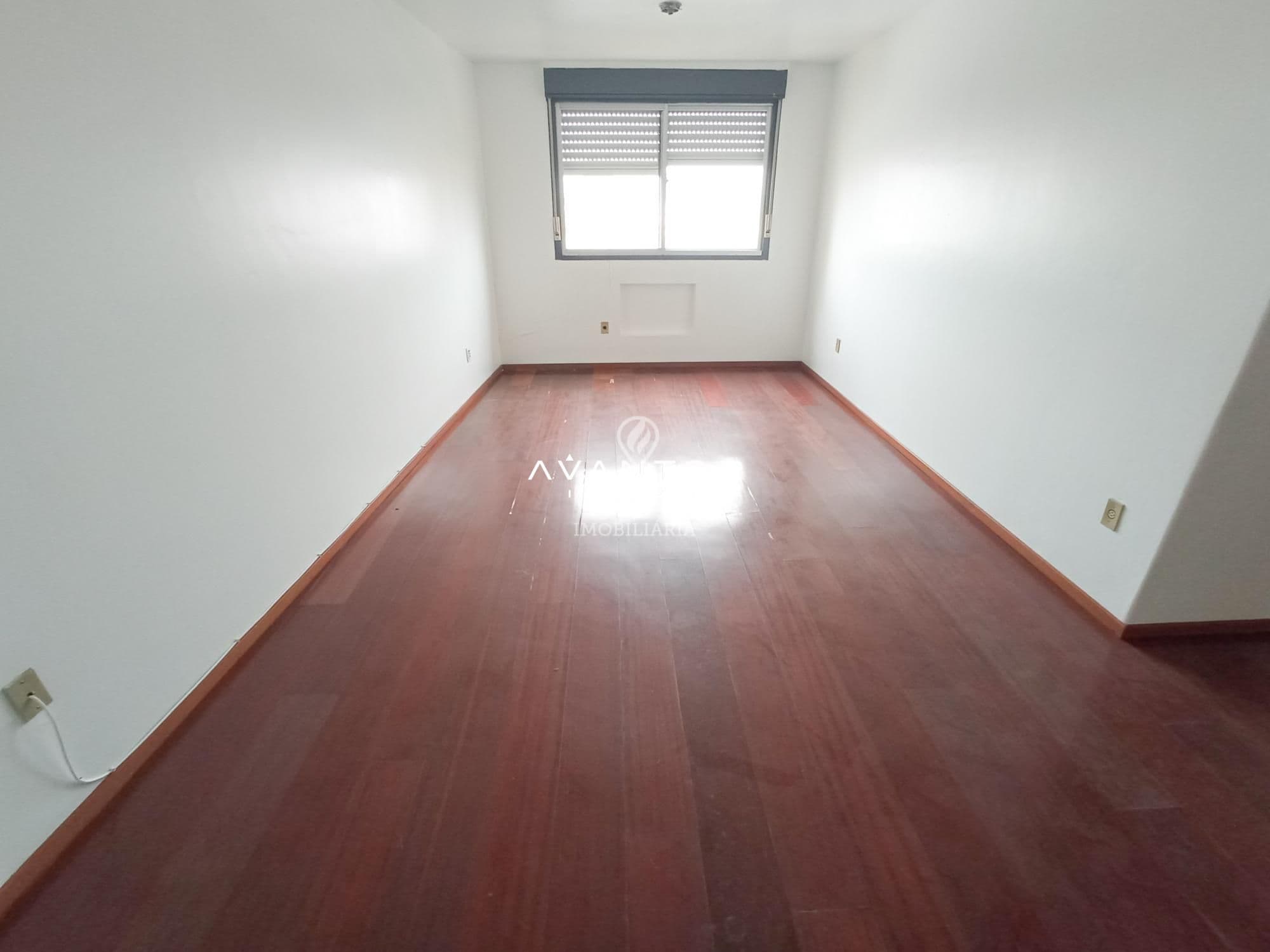 Apartamento no Centro De 2 Dormitórios, Sala de Estar, Banheiro Social, Cozinha, Área de S — Apartamento com 2 quartos à venda em Centro, Santa Maria/RS