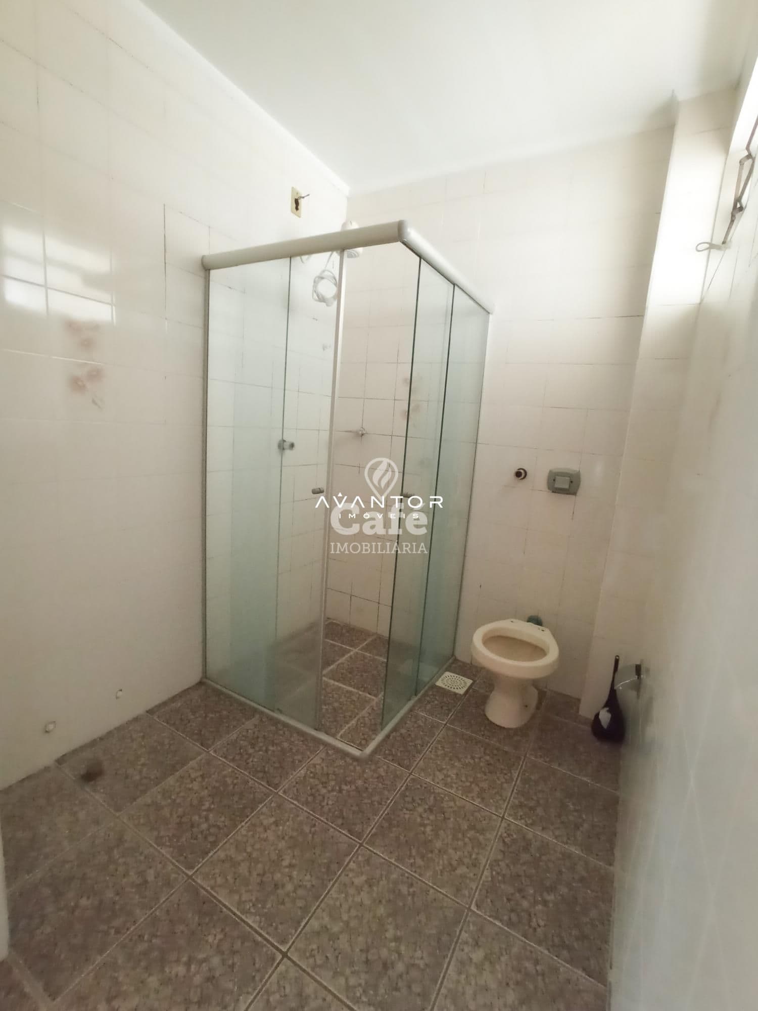 Apartamento no Centro De 2 Dormitórios, Sala de Estar, Banheiro Social, Cozinha, Área de S — Apartamento com 2 quartos à venda em Centro, Santa Maria/RS