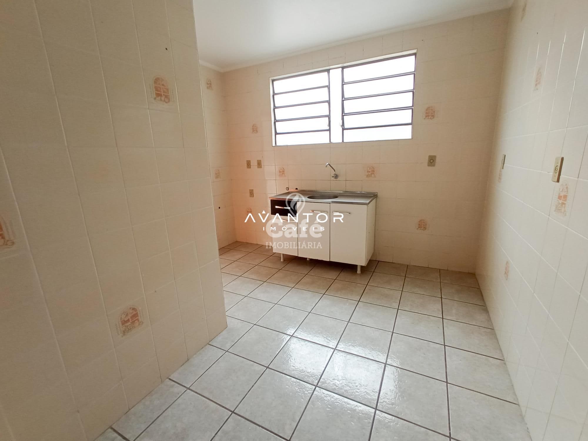 Apartamento no Centro De 2 Dormitórios, Sala de Estar, Banheiro Social, Cozinha, Área de S — Apartamento com 2 quartos à venda em Centro, Santa Maria/RS