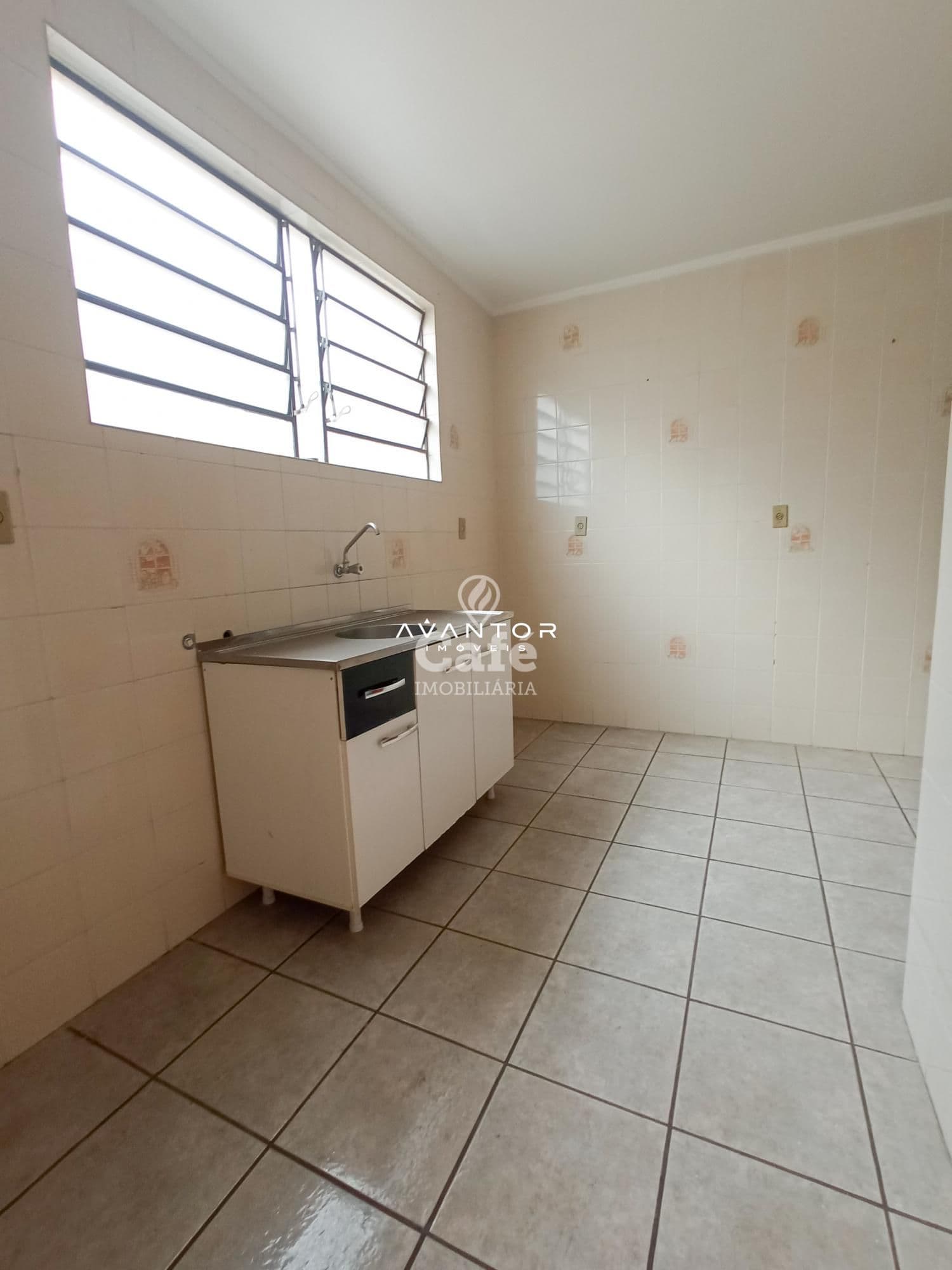 Apartamento no Centro De 2 Dormitórios, Sala de Estar, Banheiro Social, Cozinha, Área de S — Apartamento com 2 quartos à venda em Centro, Santa Maria/RS