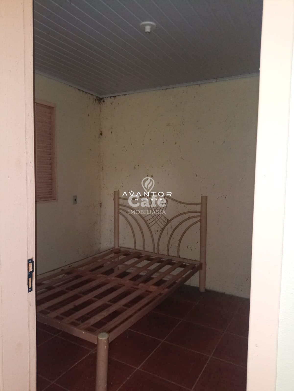 Chácara em São Martinho da Serra com 3.026 m², mais Casa De 2 Dormitórios, Sala, Banheiro — Chácara com 2 quartos à venda em Centro, São Martinho da Serra/RS