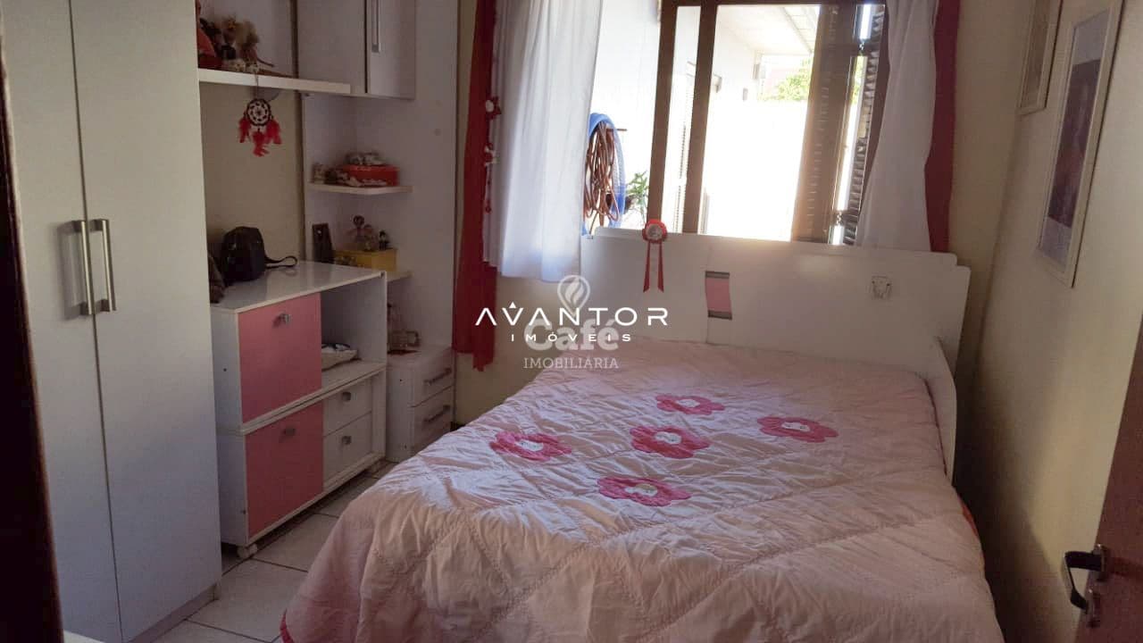Linda casa no bairro camobi — Casa com 3 quartos à venda em Camobi, Santa Maria/RS