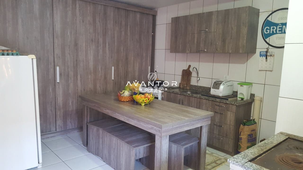 Linda casa no bairro camobi — Casa com 3 quartos à venda em Camobi, Santa Maria/RS