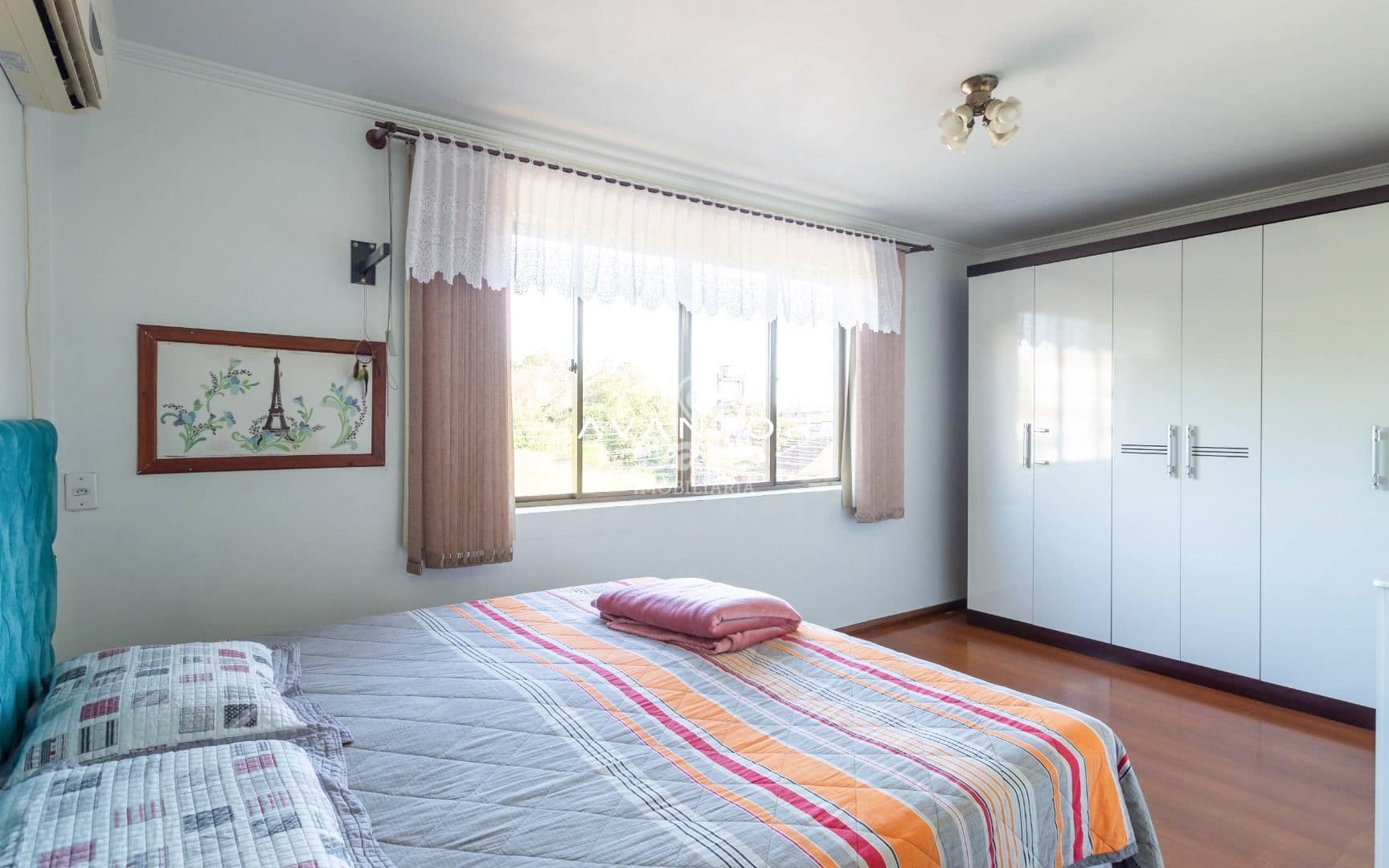 Apartamento 3 Dormitórios, 2 Suítes, 4 Banheiros, Sacada, Vaga de Garagem, Bairro Duque de — Apartamento com 3 quartos à venda em Duque de Caxias, Santa Maria/RS