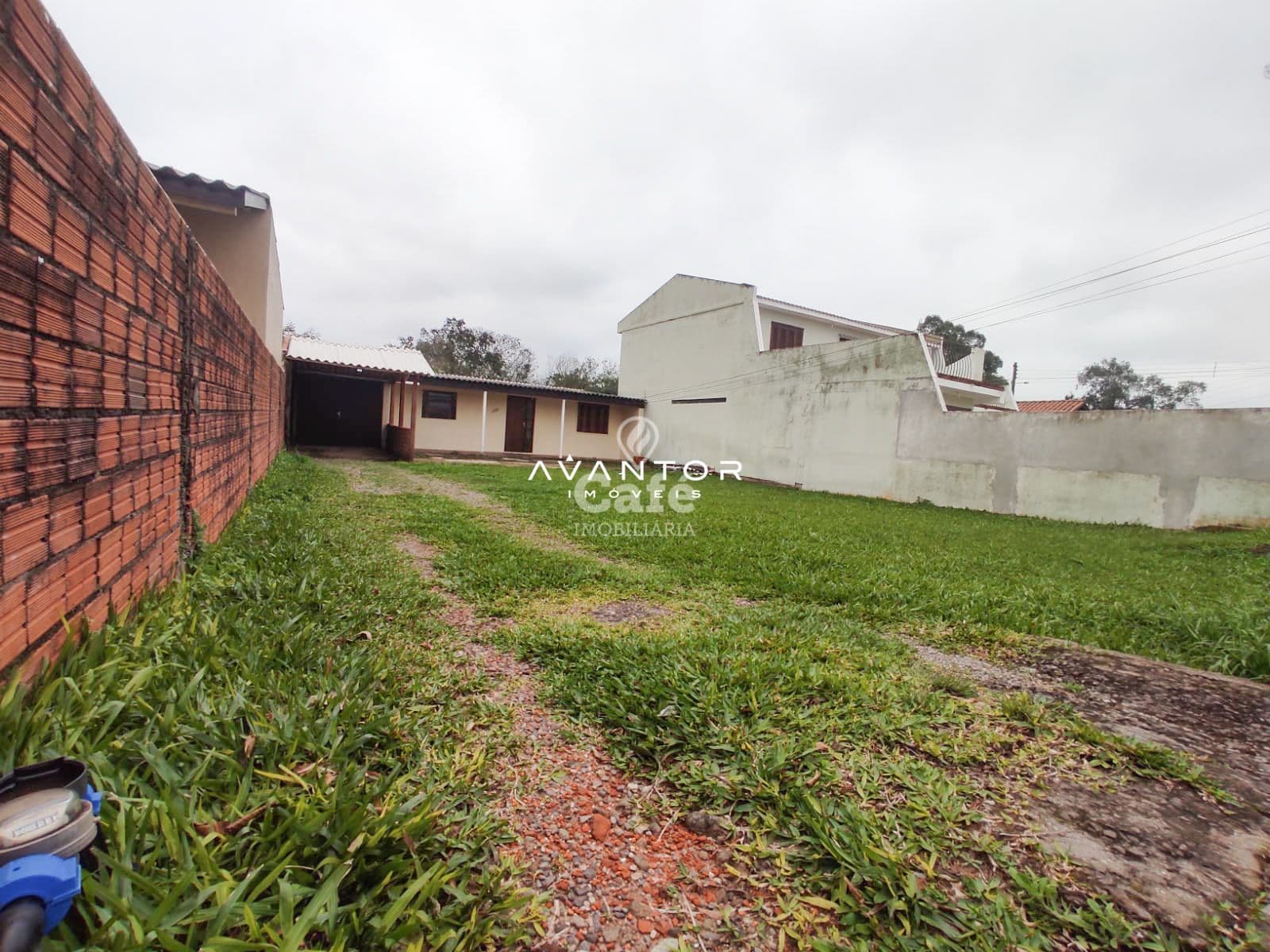 Casa com 03 dormitórios e amplo terreno no residencial Lopes — Casa com 3 quartos à venda em Pinheiro Machado, Santa Maria/RS