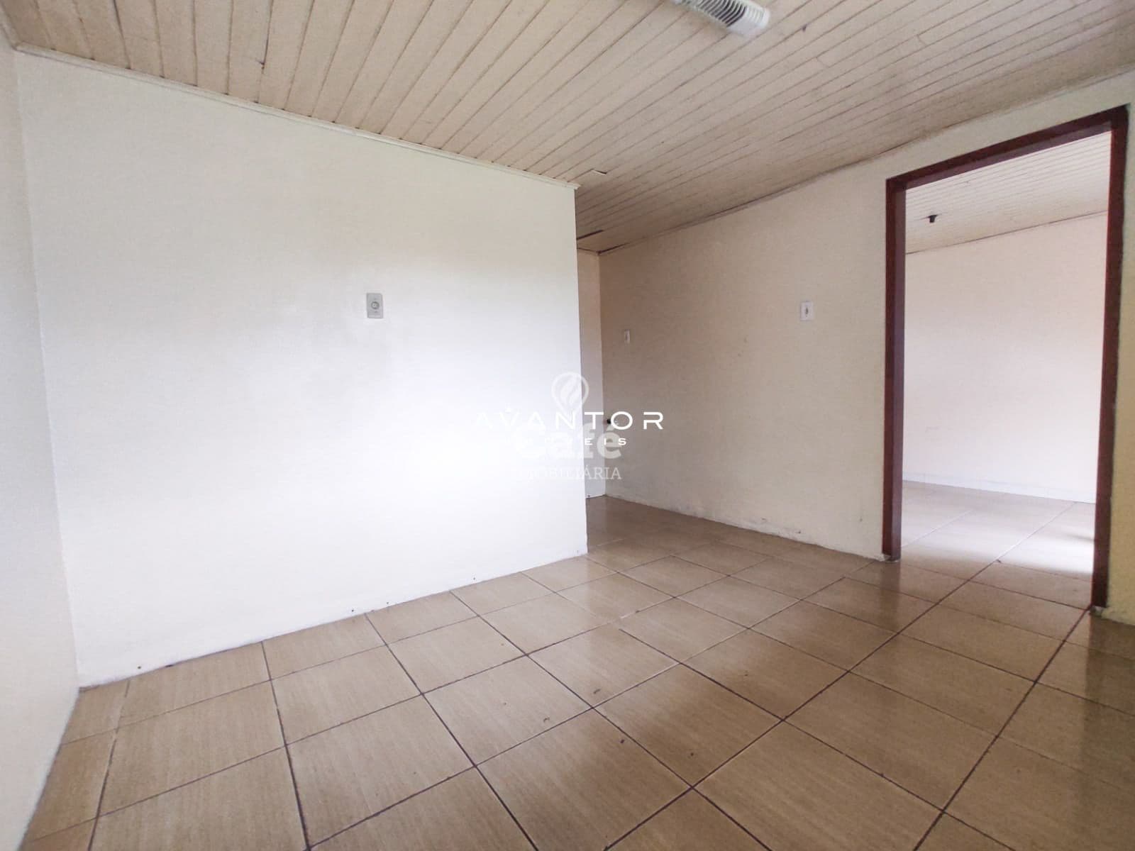Casa com 03 dormitórios e amplo terreno no residencial Lopes — Casa com 3 quartos à venda em Pinheiro Machado, Santa Maria/RS
