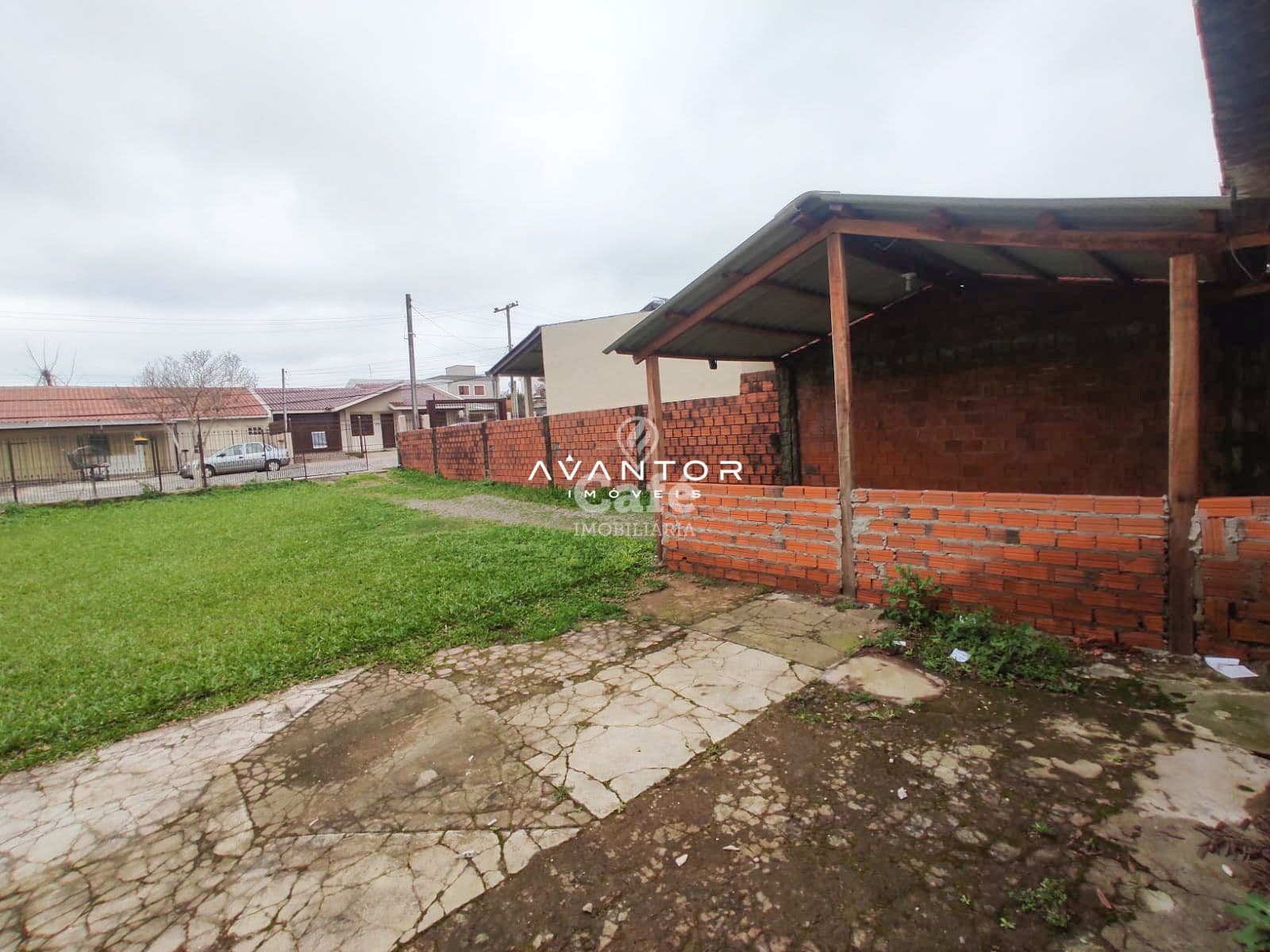Casa com 03 dormitórios e amplo terreno no residencial Lopes — Casa com 3 quartos à venda em Pinheiro Machado, Santa Maria/RS