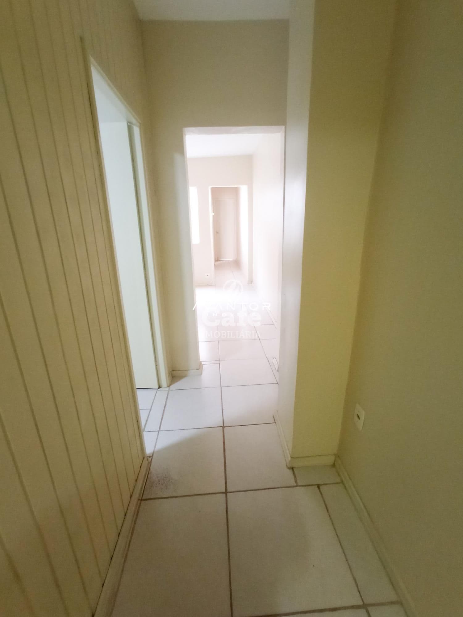 Conjunto de Salas Comerciais são 4 Salas, 2 Banheiros, Banheira de Hidromassagem e Sacada — Sala Comercial com 4 salas à venda em Centro, Santa Maria/RS