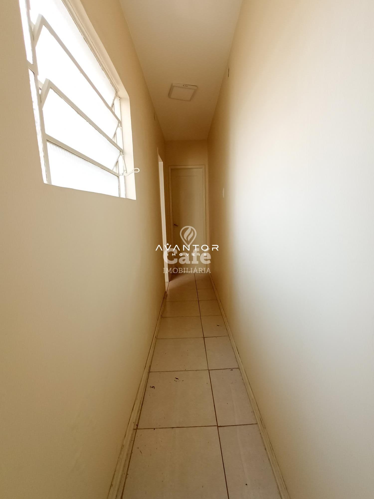 Conjunto de Salas Comerciais são 4 Salas, 2 Banheiros, Banheira de Hidromassagem e Sacada — Sala Comercial com 4 salas à venda em Centro, Santa Maria/RS