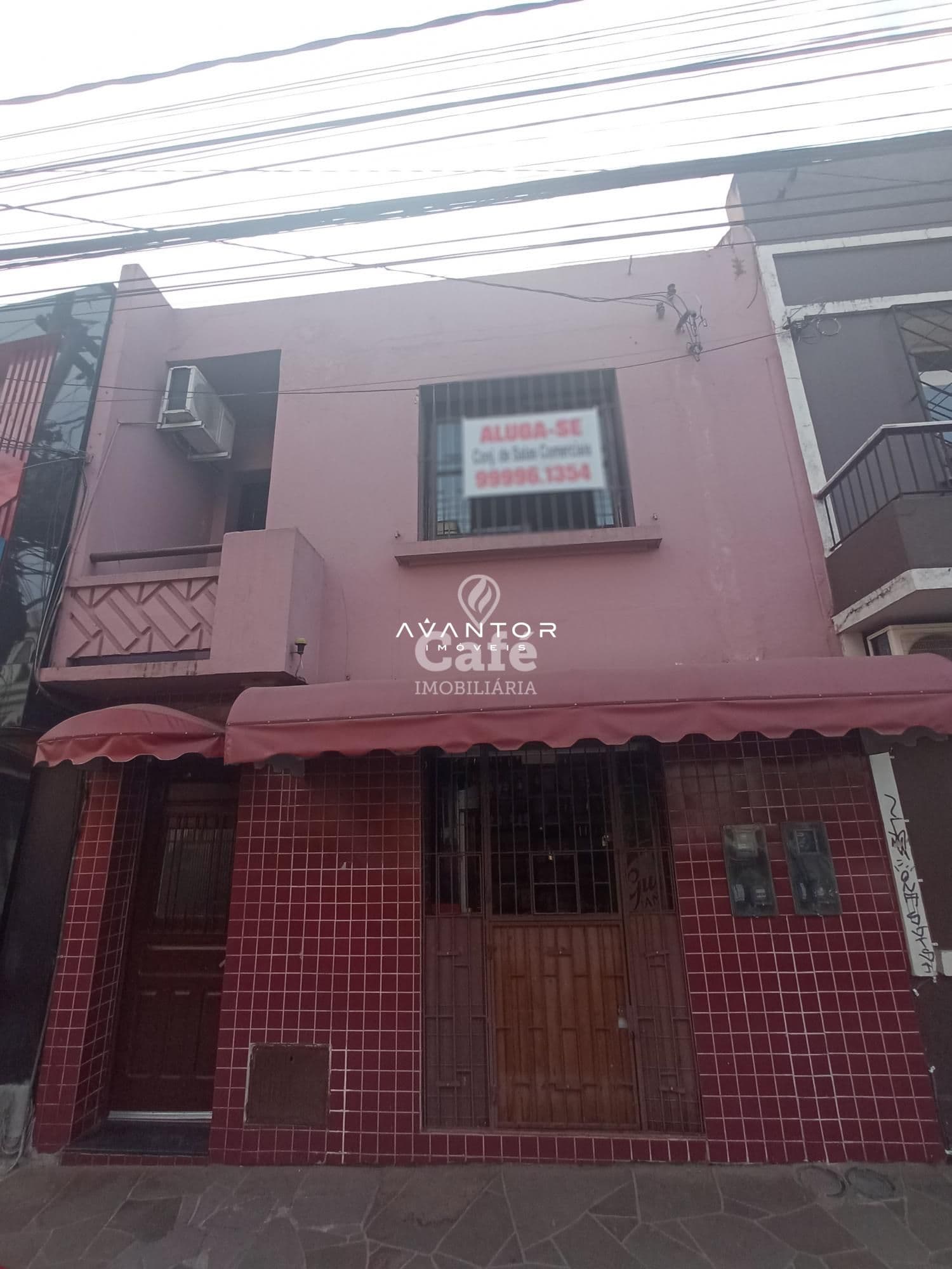 Conjunto de Salas Comerciais são 4 Salas, 2 Banheiros, Banheira de Hidromassagem e Sacada — Sala Comercial com 4 salas à venda em Centro, Santa Maria/RS