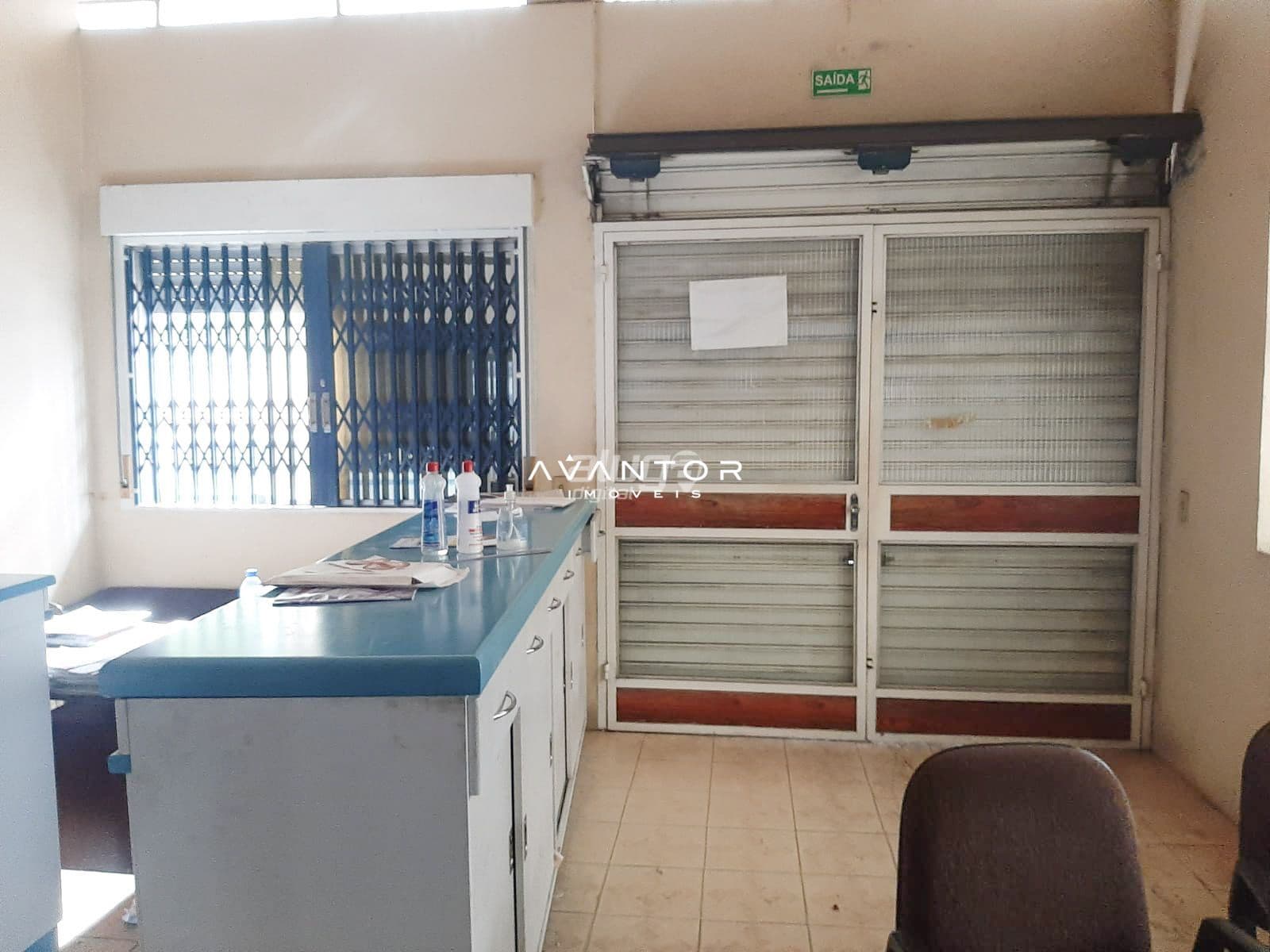 Sala térrea muito bem localizada para locação — Sala Comercial com 3 salas para alugar em Nossa Senhora de Fátima, Santa Maria/RS