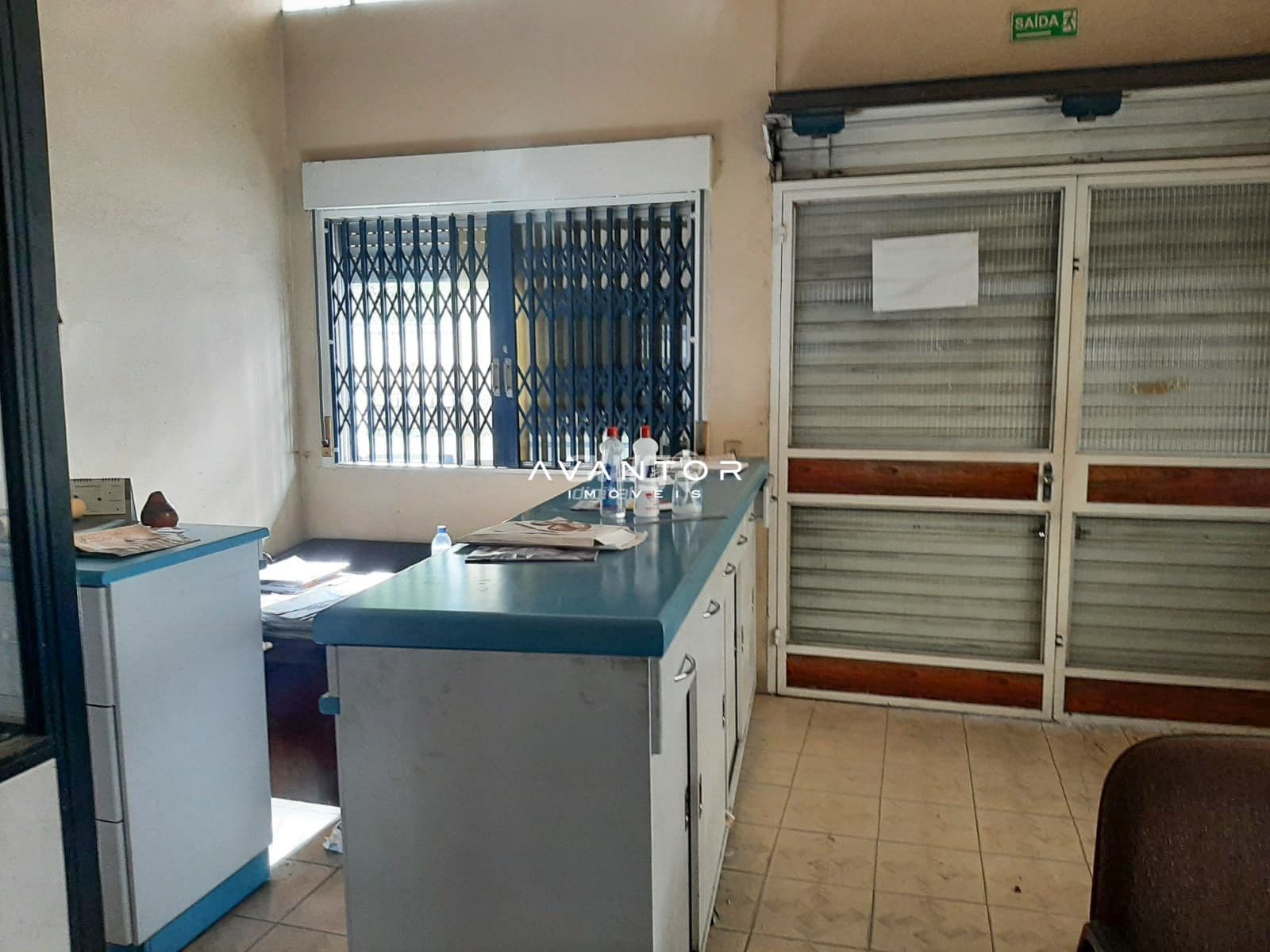 Sala térrea muito bem localizada para locação — Sala Comercial com 3 salas para alugar em Nossa Senhora de Fátima, Santa Maria/RS