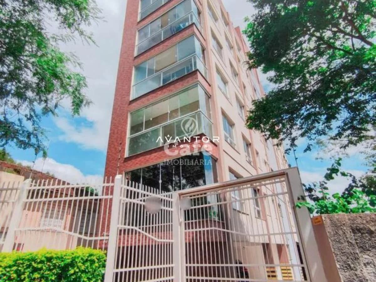 Fachada do prédio com garagem — Apartamento com 3 quartos à venda em Nossa Senhora de Lourdes, Santa Maria/RS