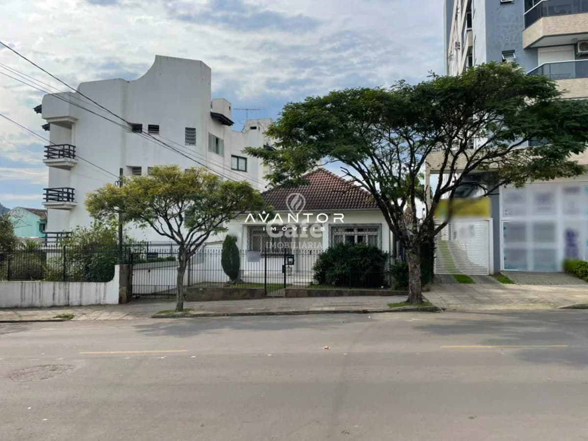 Casa a venda no centro de Santa Maria — Casa com 3 quartos à venda em Centro, Santa Maria/RS