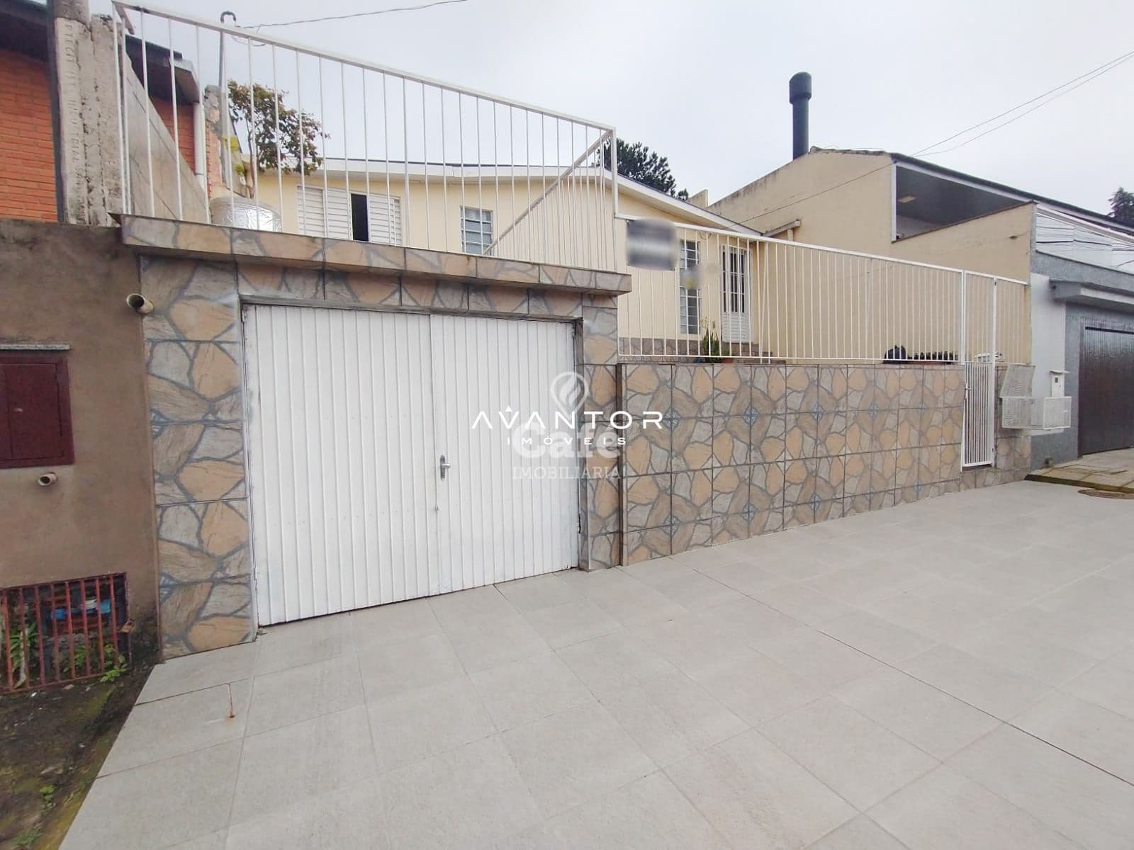 Linda casa na principal rua do bairro Trancredo Neves — Casa com 4 quartos à venda em Tancredo Neves, Santa Maria/RS