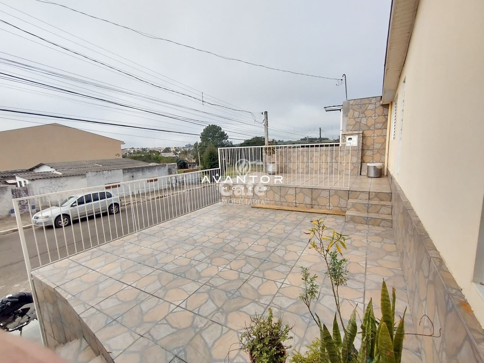 Linda casa na principal rua do bairro Trancredo Neves — Casa com 4 quartos à venda em Tancredo Neves, Santa Maria/RS